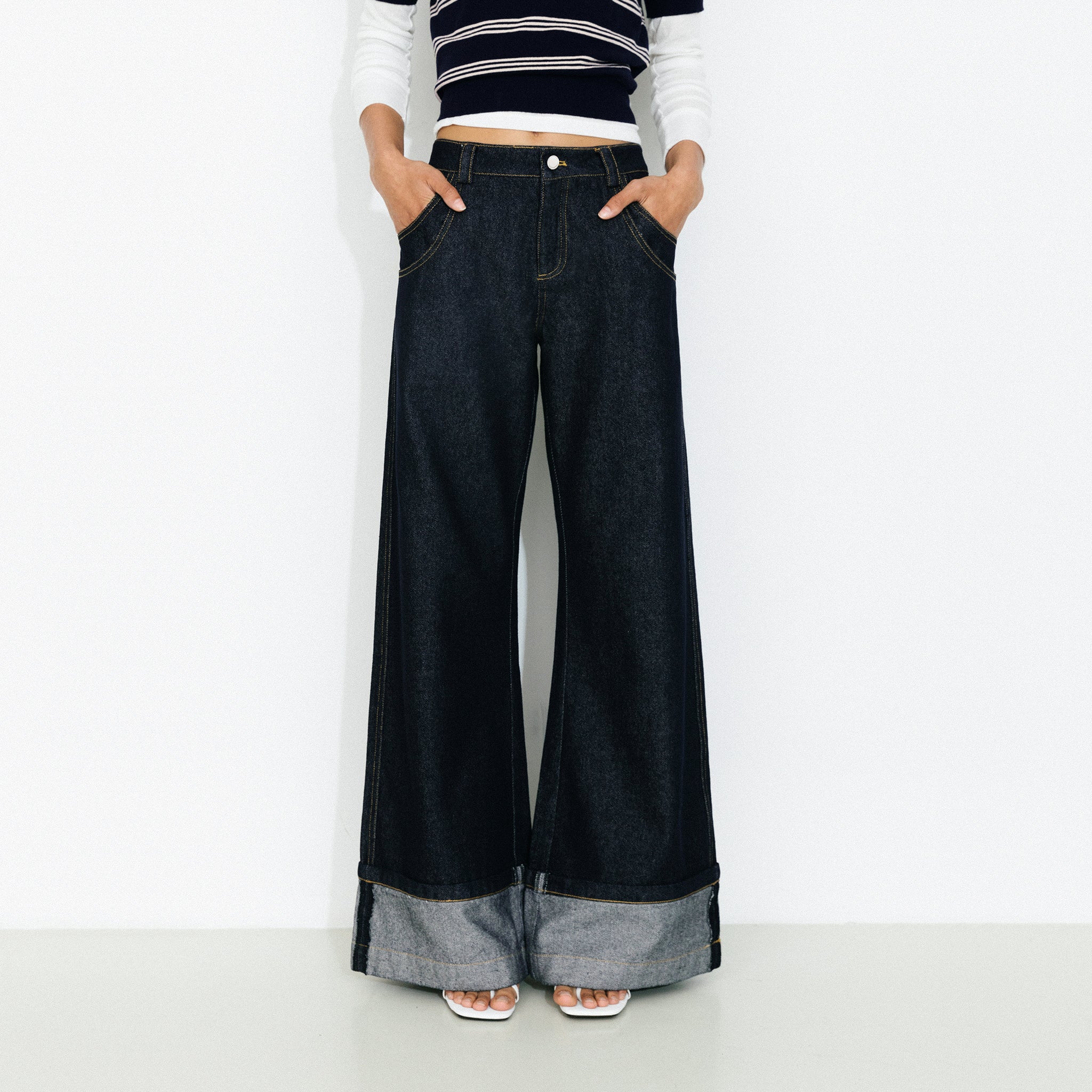 Wide-Leg Slight Flare Cuffed Jeans-3
