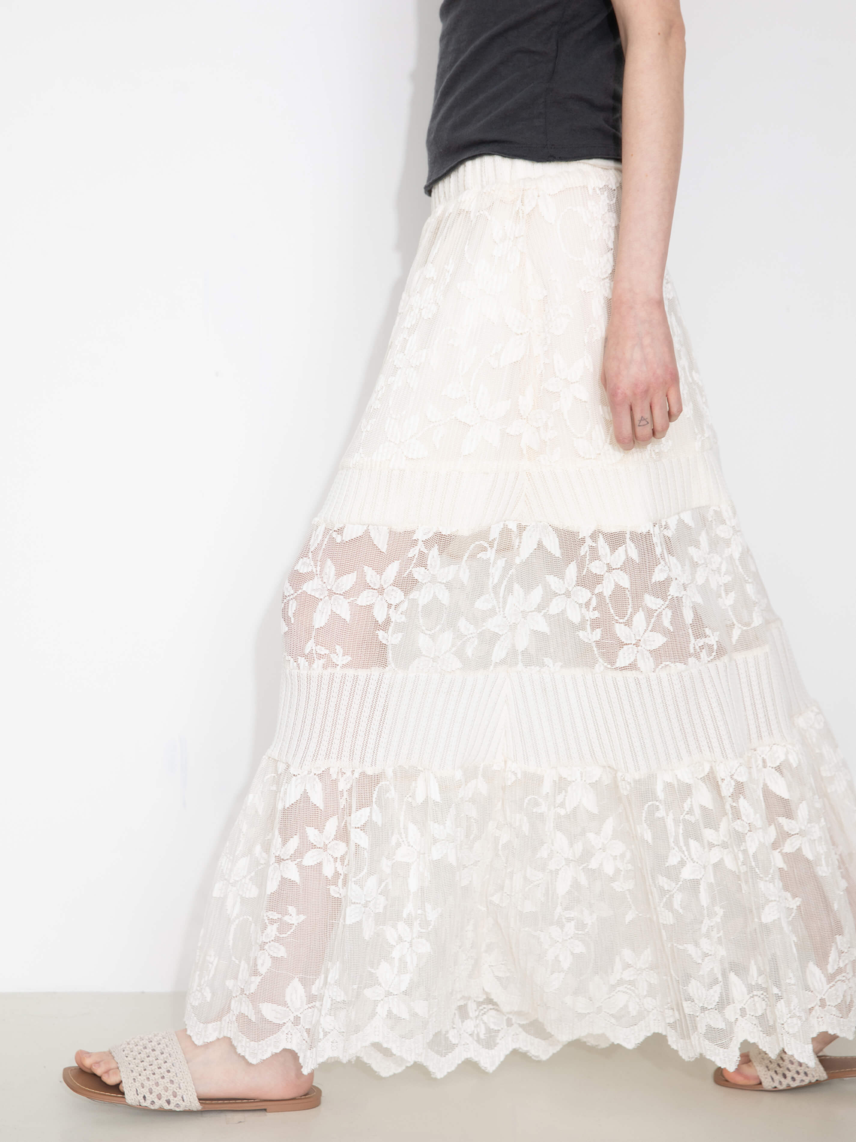 Textured Floral Print Lace Panel Skirt-4