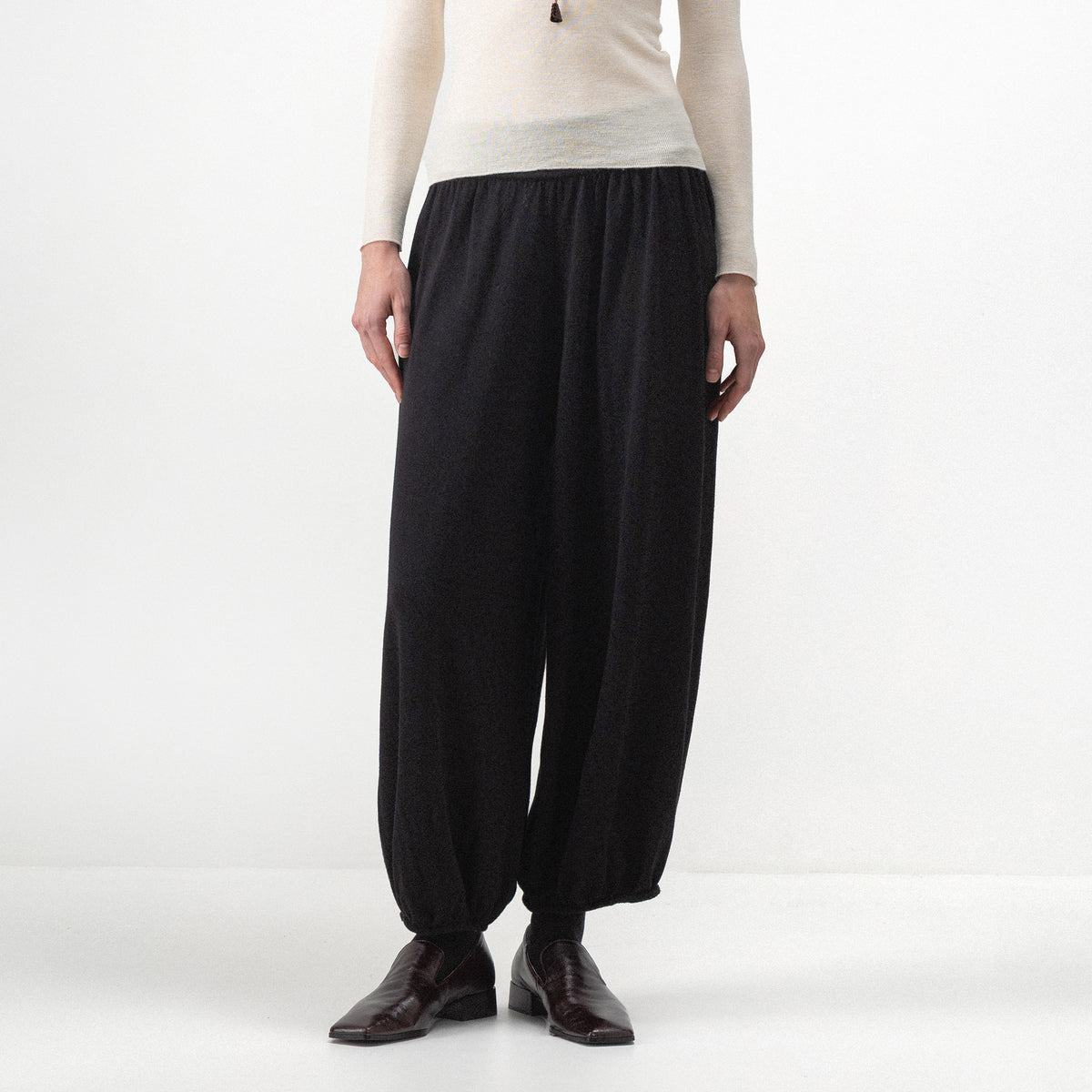 CUBIC Relaxed Knit Balloon Trousers-3