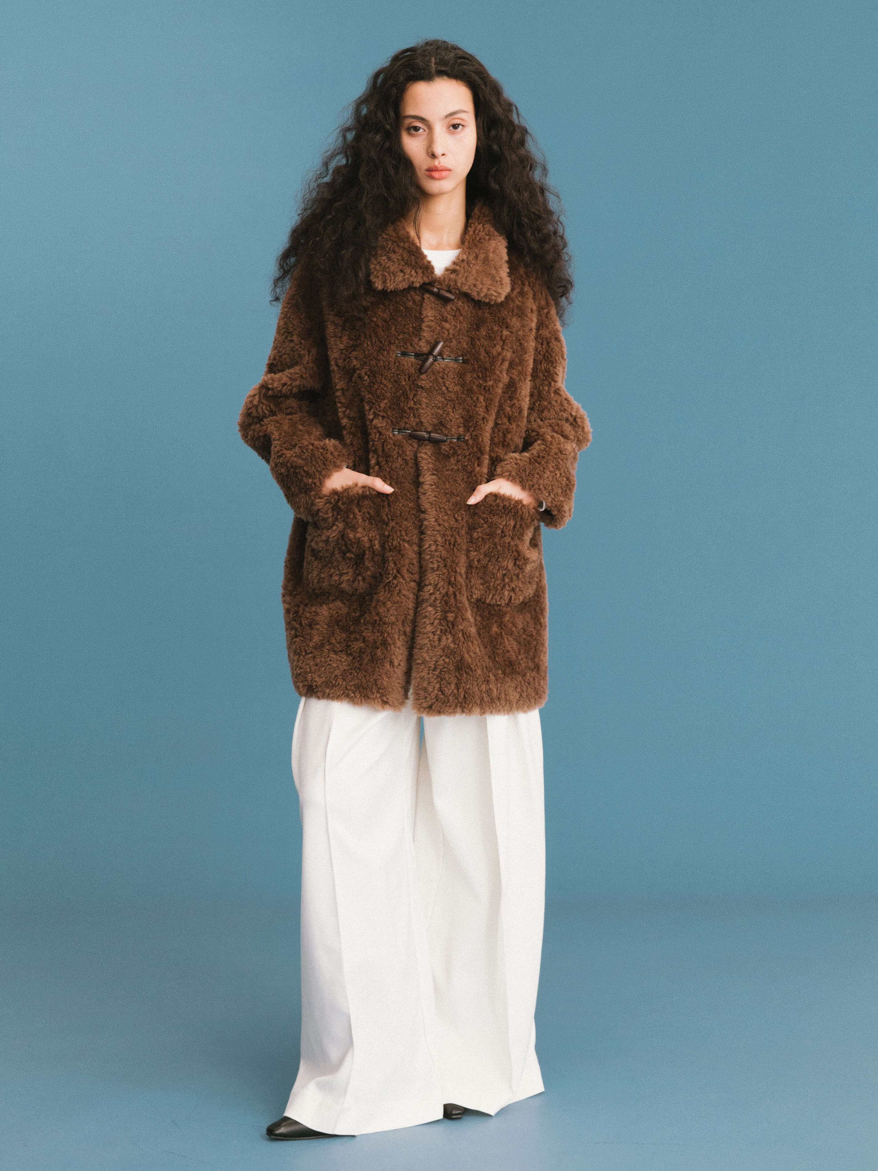 ONE BY CUBIC Hign Collar Furry 100% Wool Coat-3