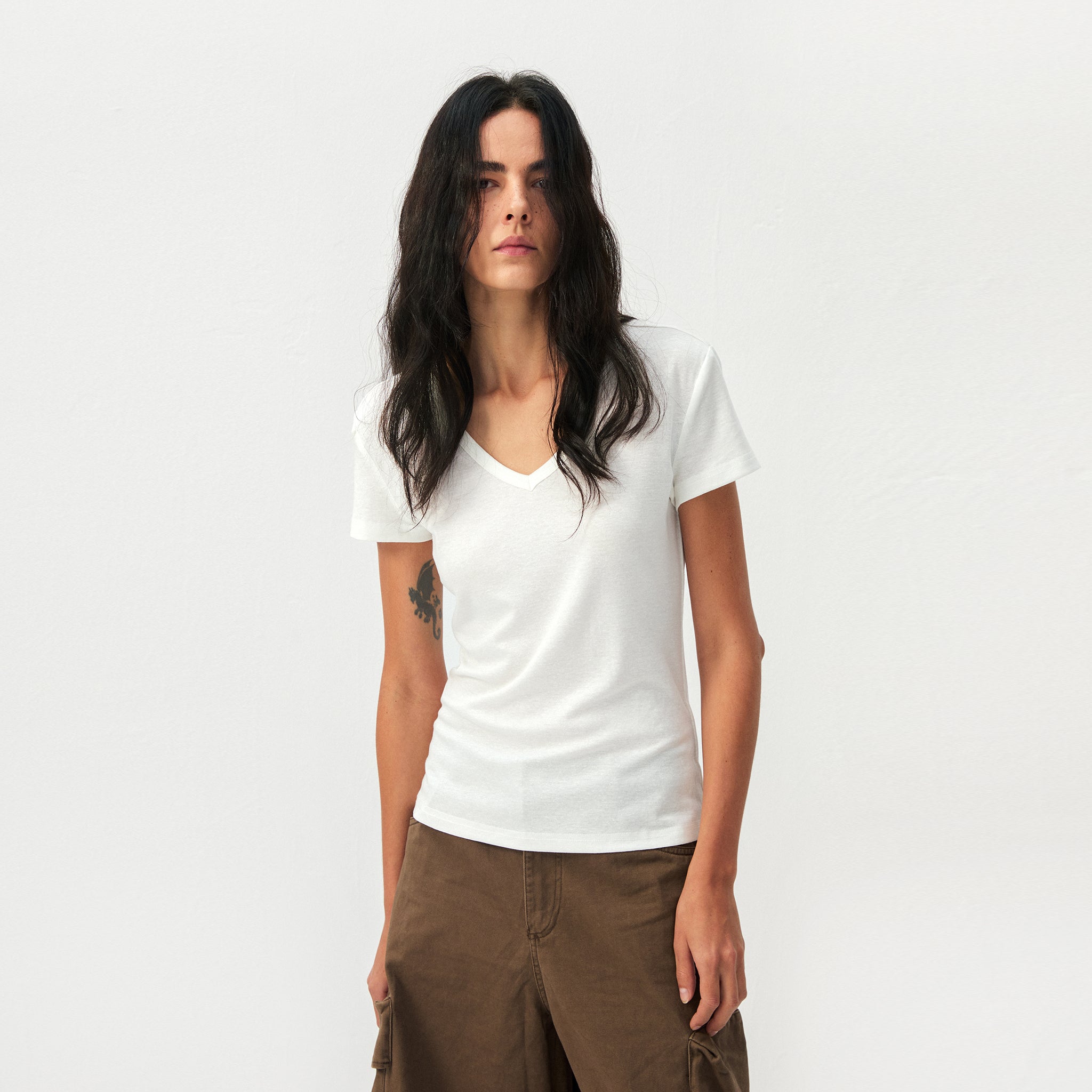 CUBIC Linen-Blend V-Neck Slim Fit Top-3