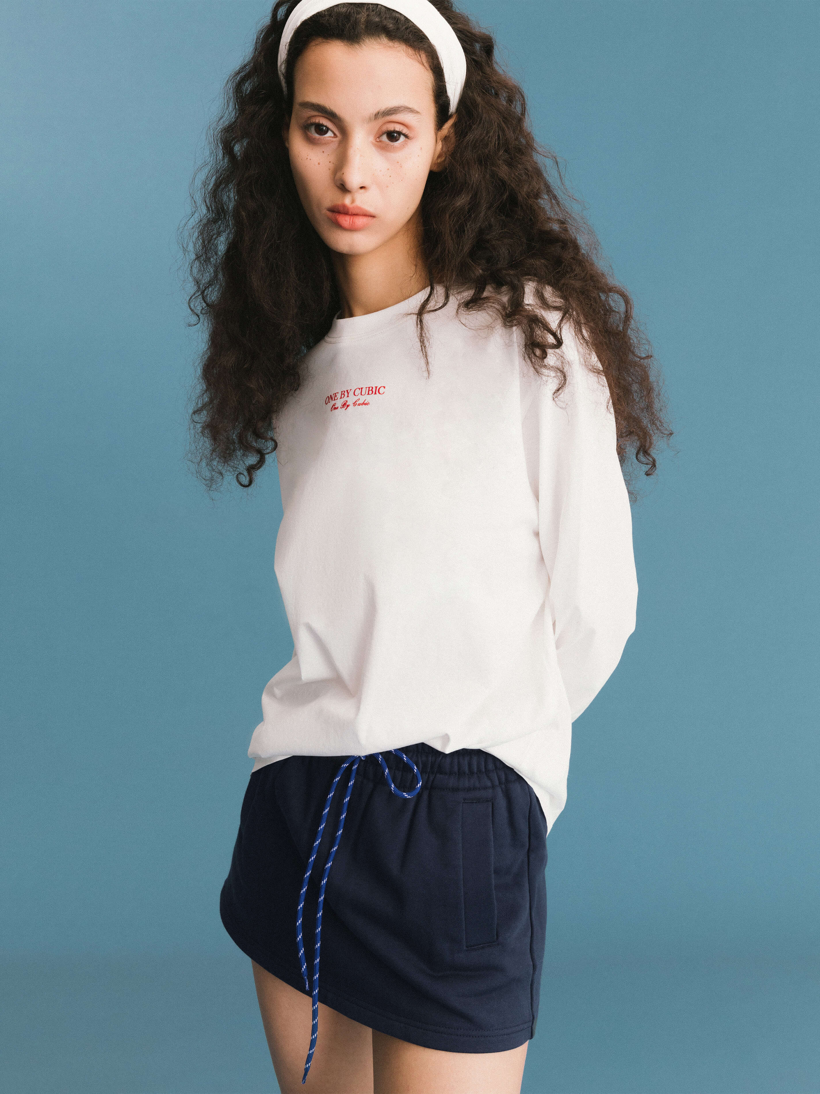 ONE BY CUBIC White Oversized Sweatshirt-4