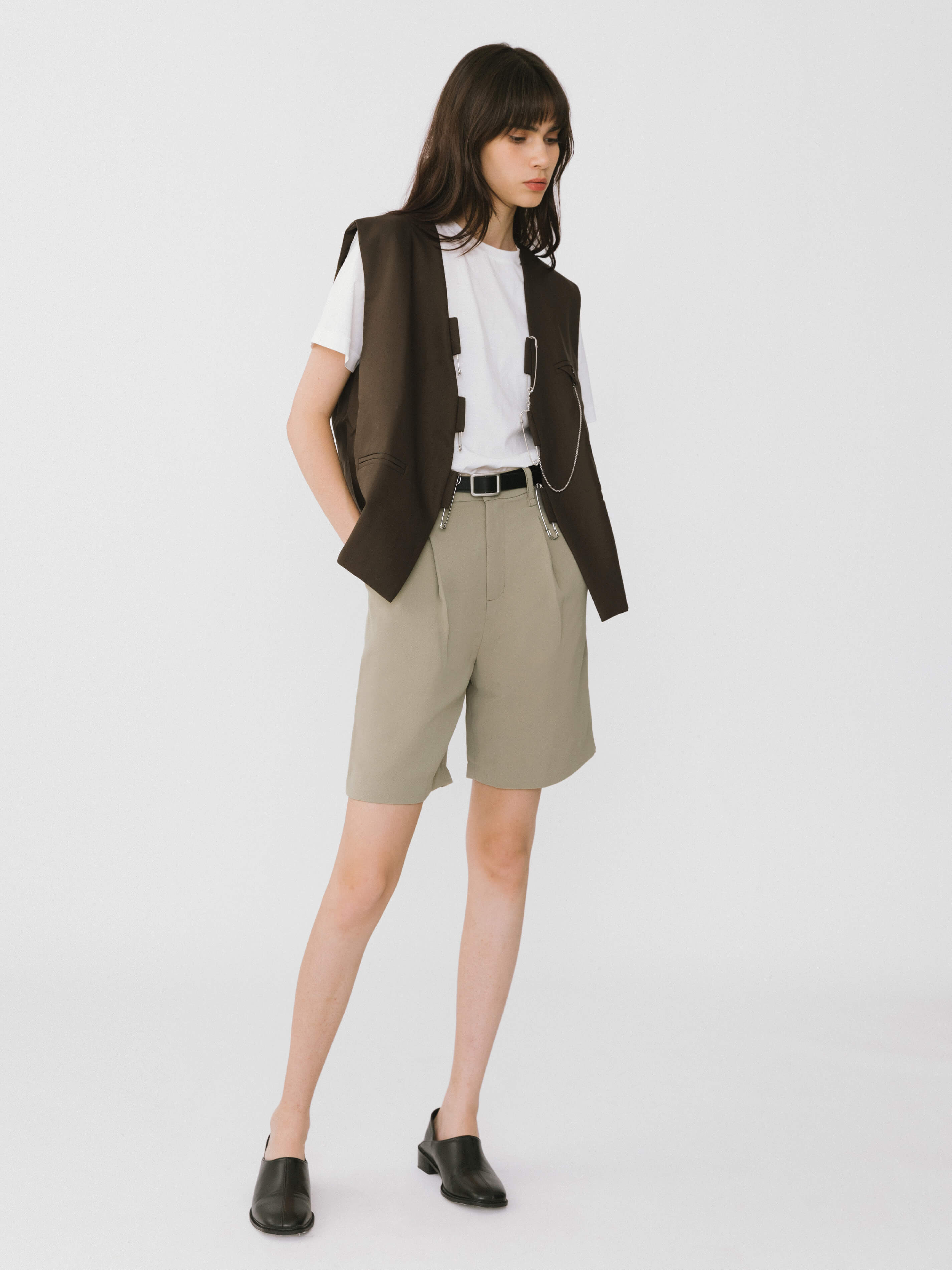 Asymmetric Cut Out Tailored Shorts-3