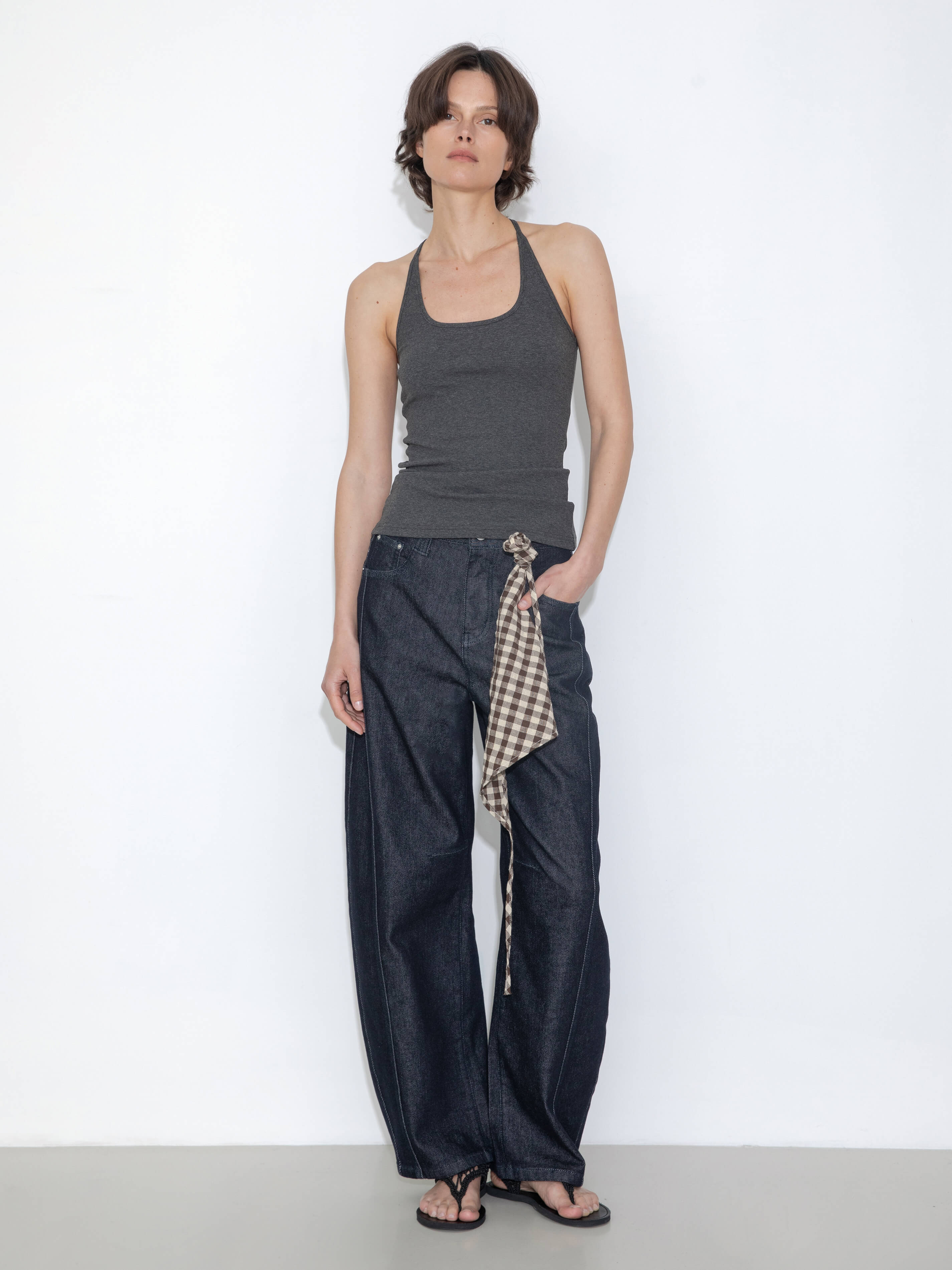 Panelled Loose-Fit Wide-Leg Tapered Jeans-3