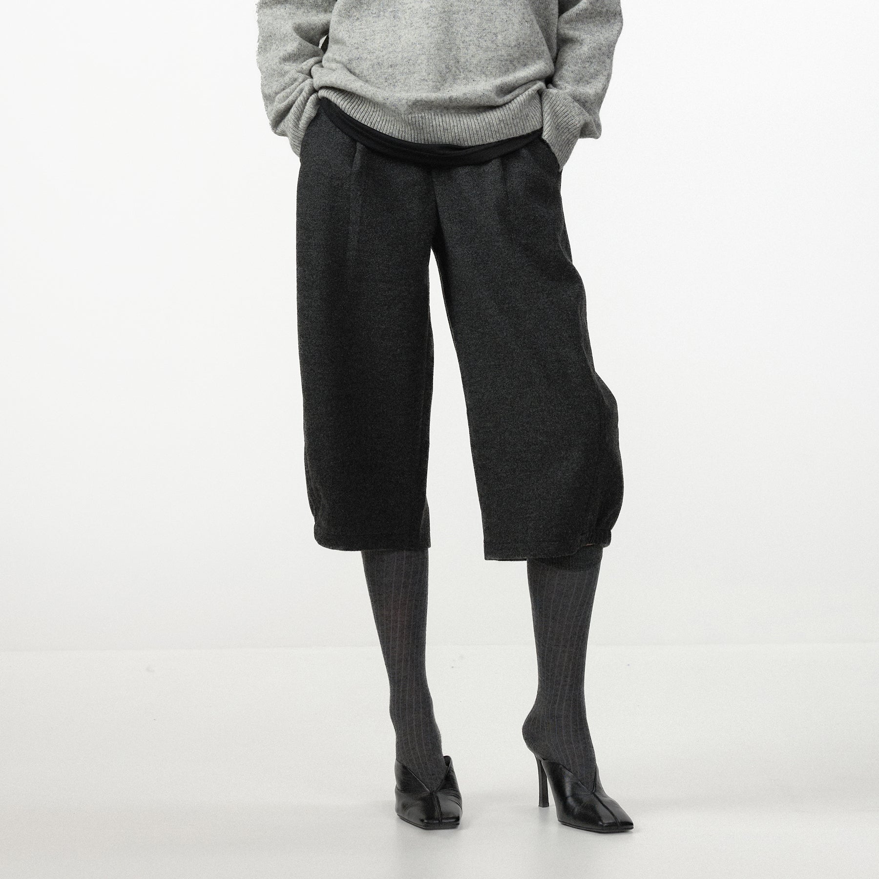 CUBIC Pleated Cropped Culotte Pants -Wool Version