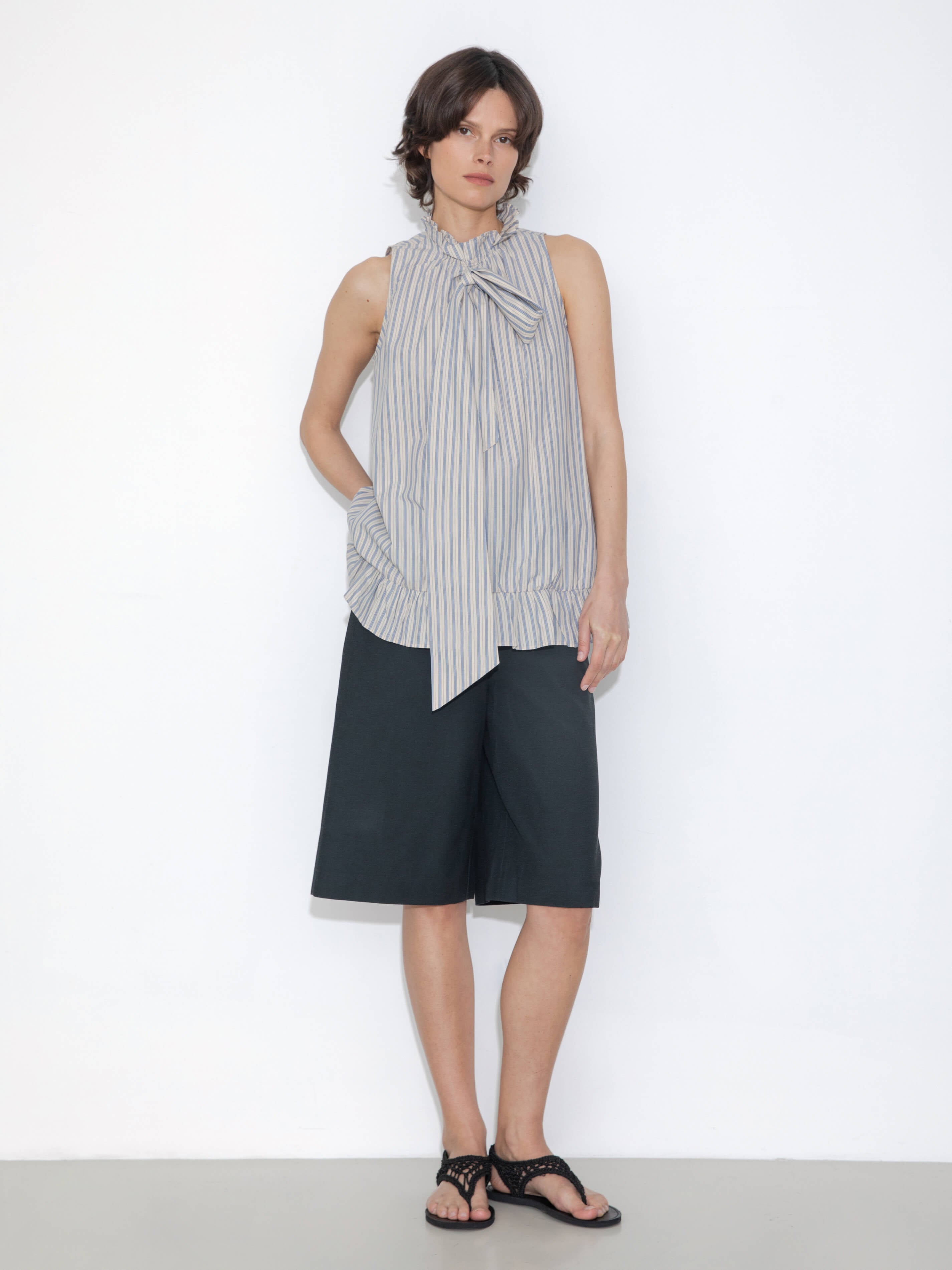 Ruffle Stand Collar Tie A-line Tank Top-3