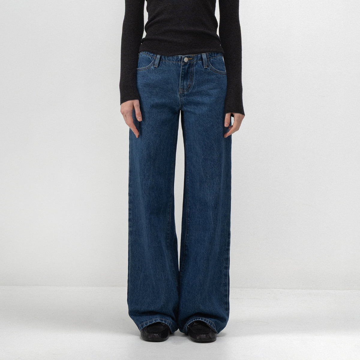 CUBIC Mid-Low Rise Vintage Wash Straight-Leg Jeans-3