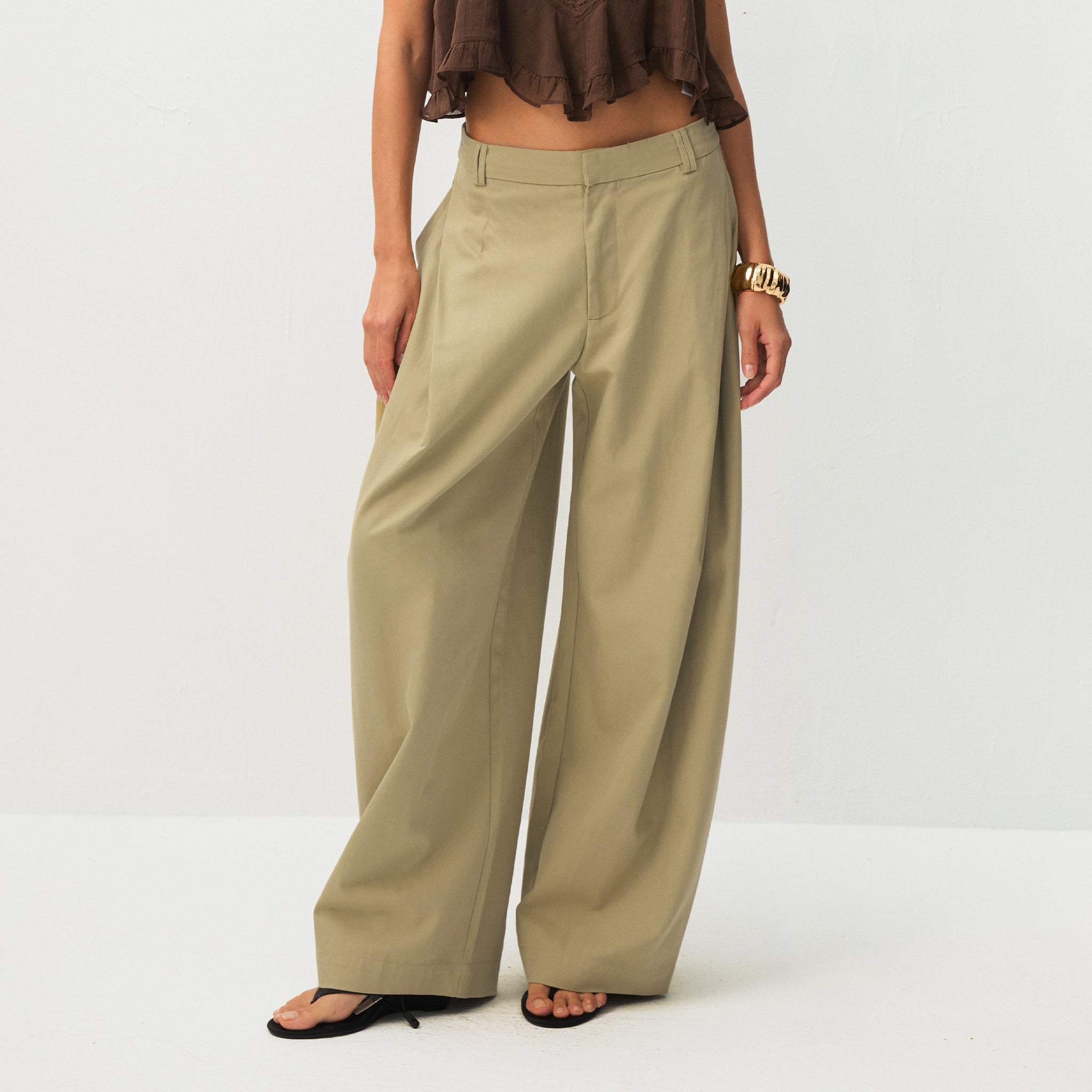 Wide-Leg Tapered Tailored Trousers-3