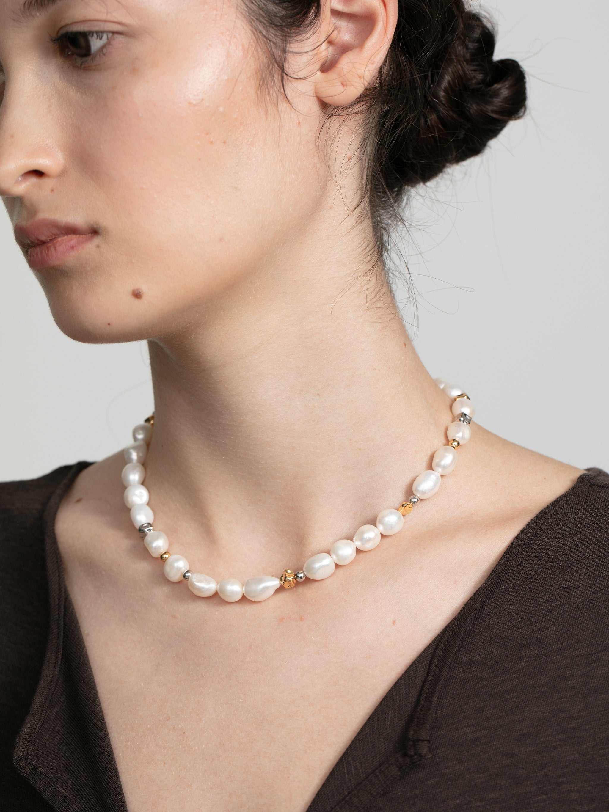 Adjustable and Shaped Pearl Necklace-4