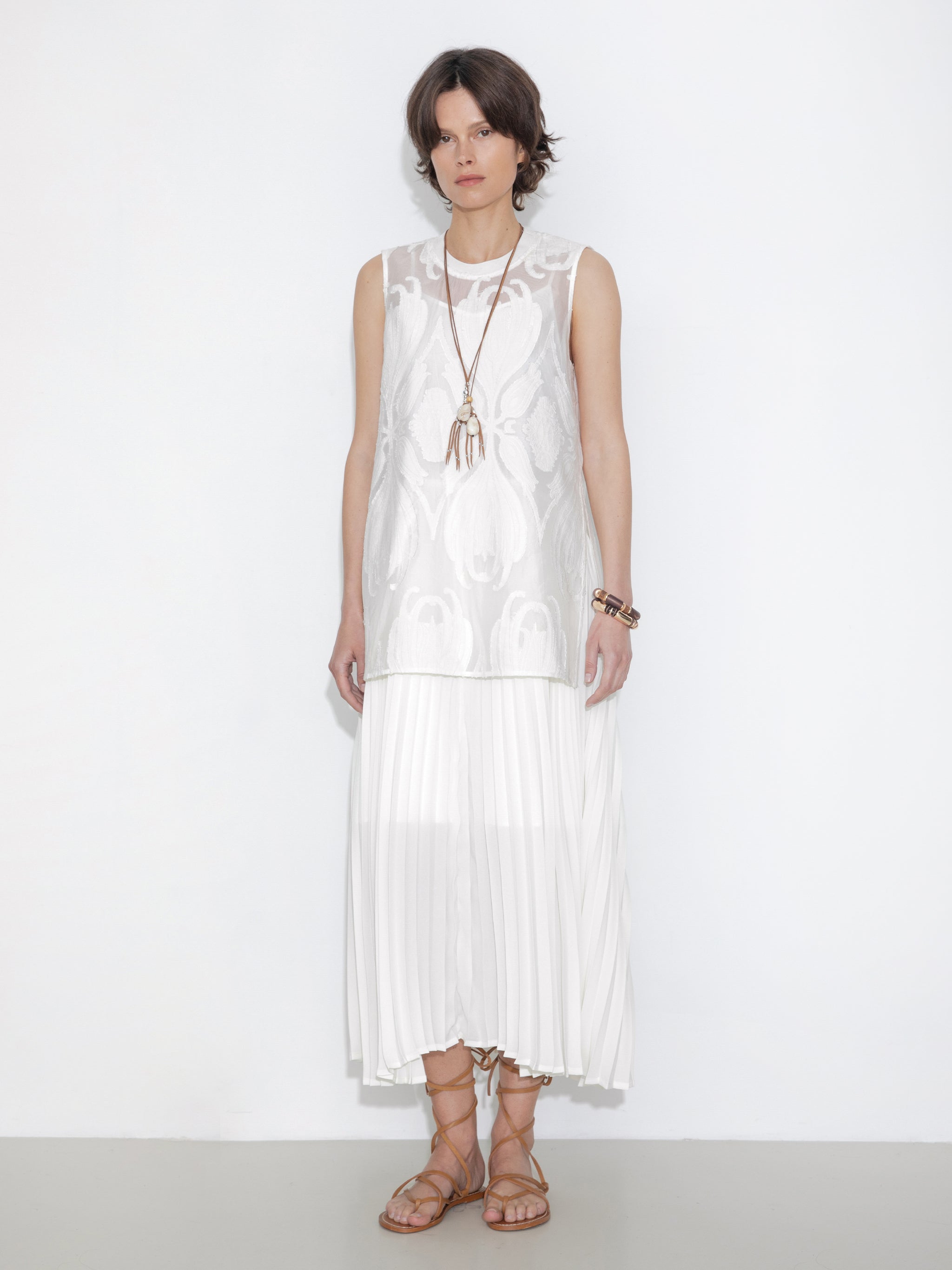 Sheer Patterned Sleeveless Pleated Skirt-4