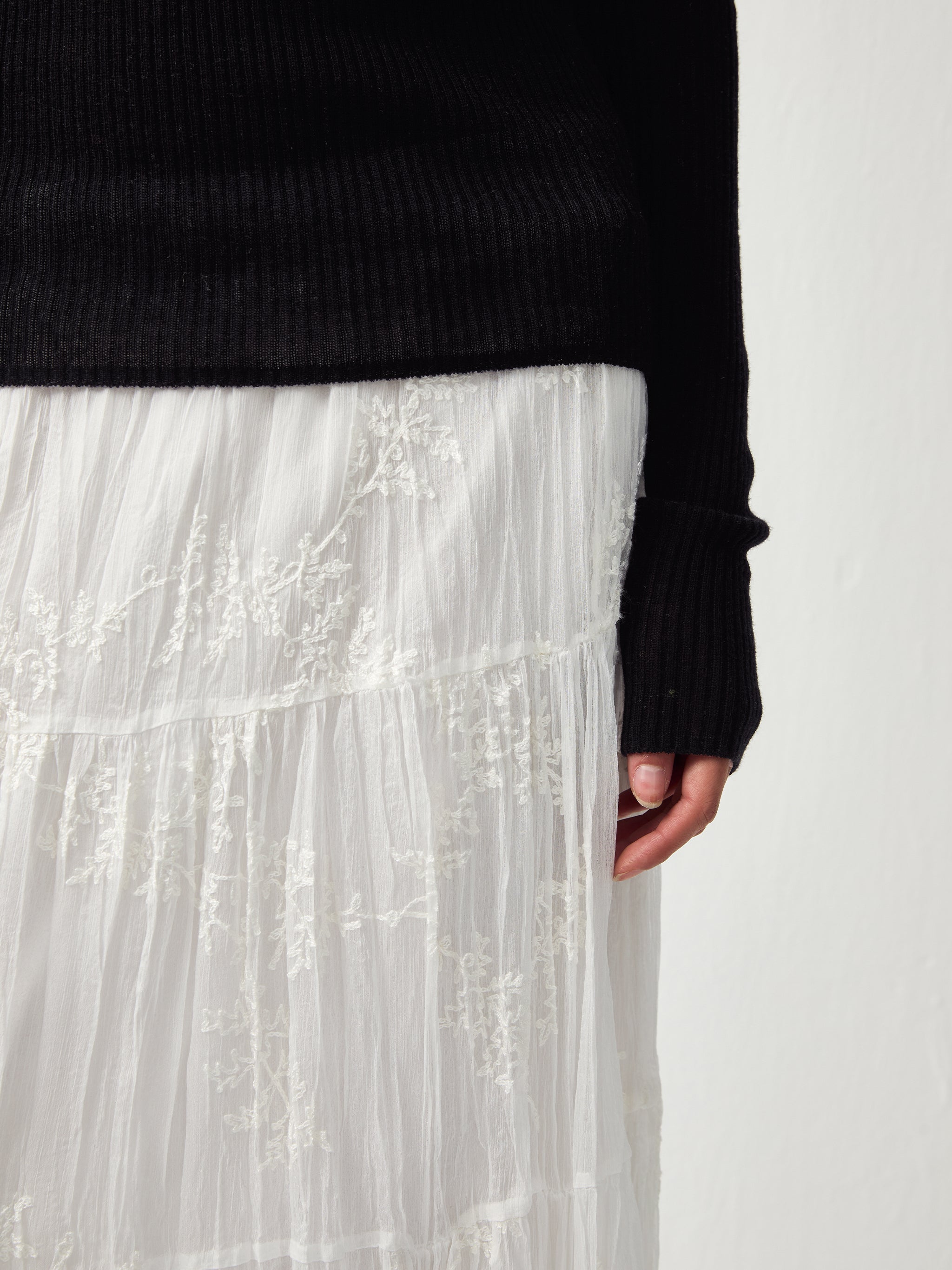 CUBIC Textured A-Line Embroidered Skirt(Pre order: 7 days)-5