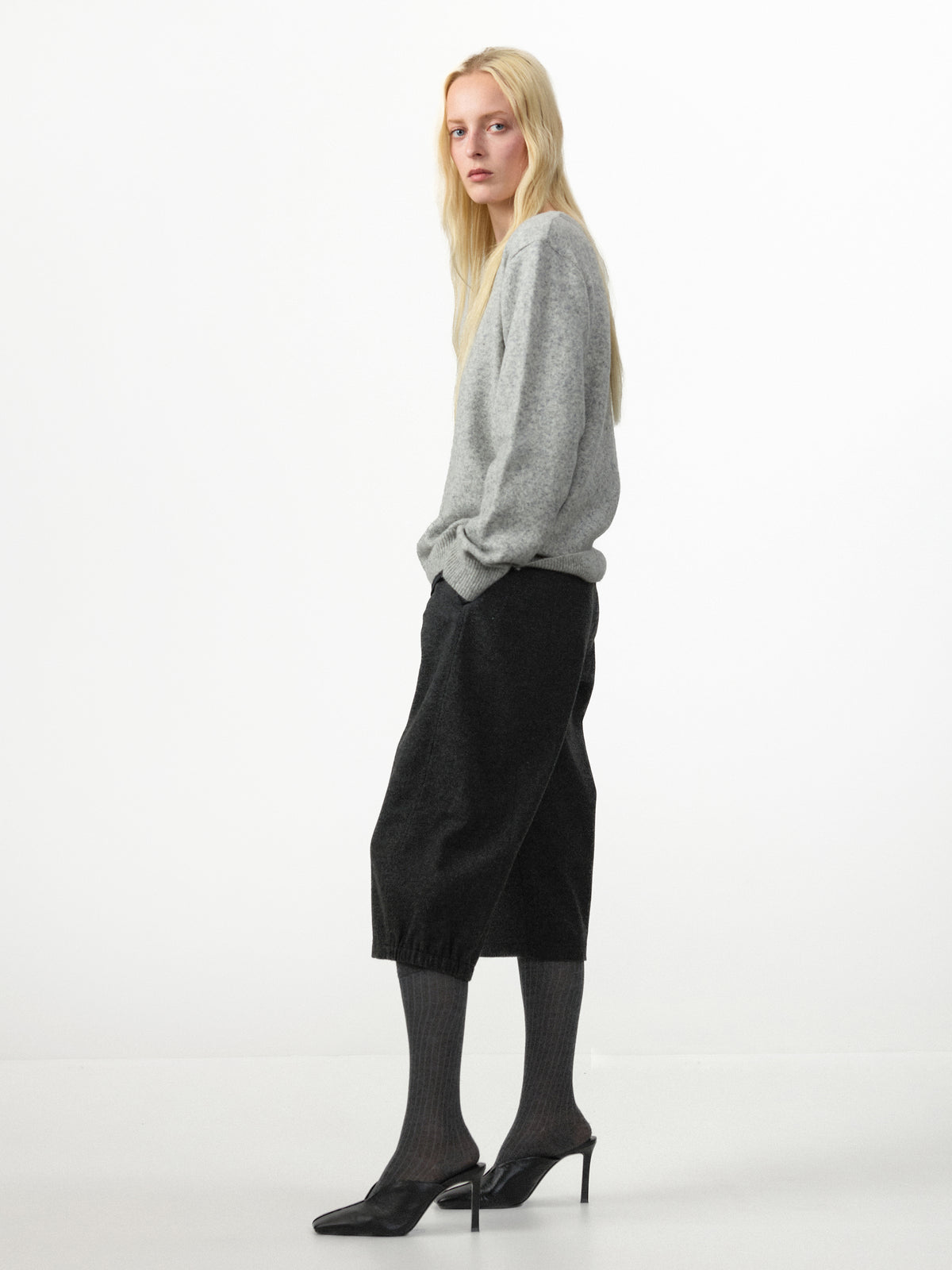 CUBIC Pleated Cropped Culotte Pants-4