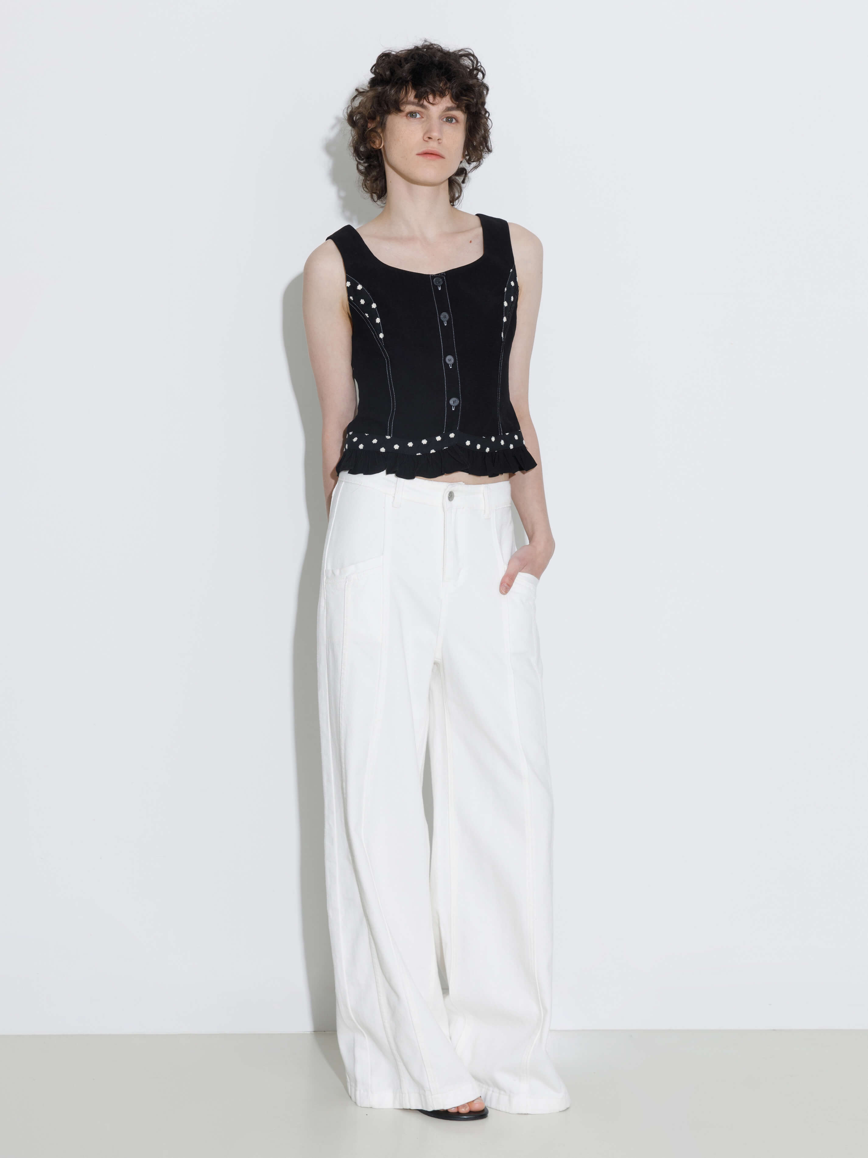 Buttoned Sleeveless Color-Block Lace Vest-2