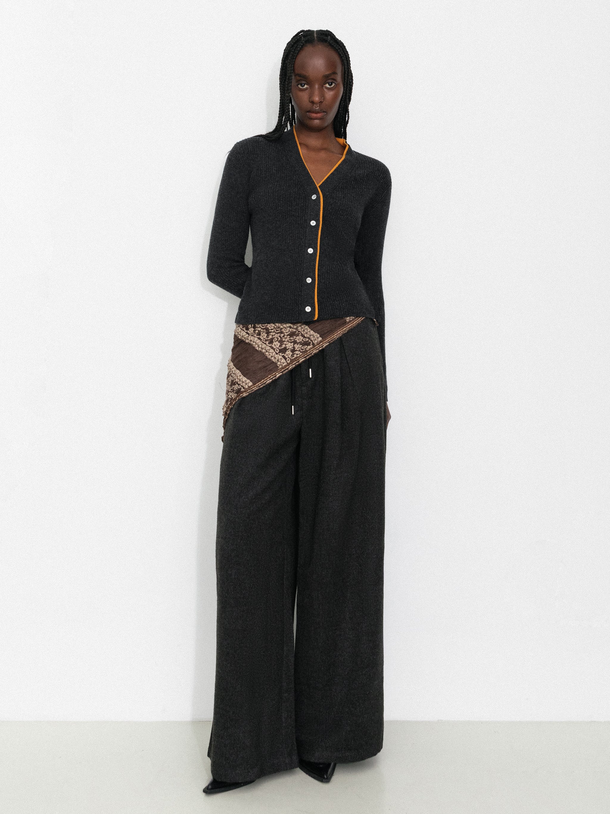 100% Wool Contrast V-Neck Wool Knit Top-4
