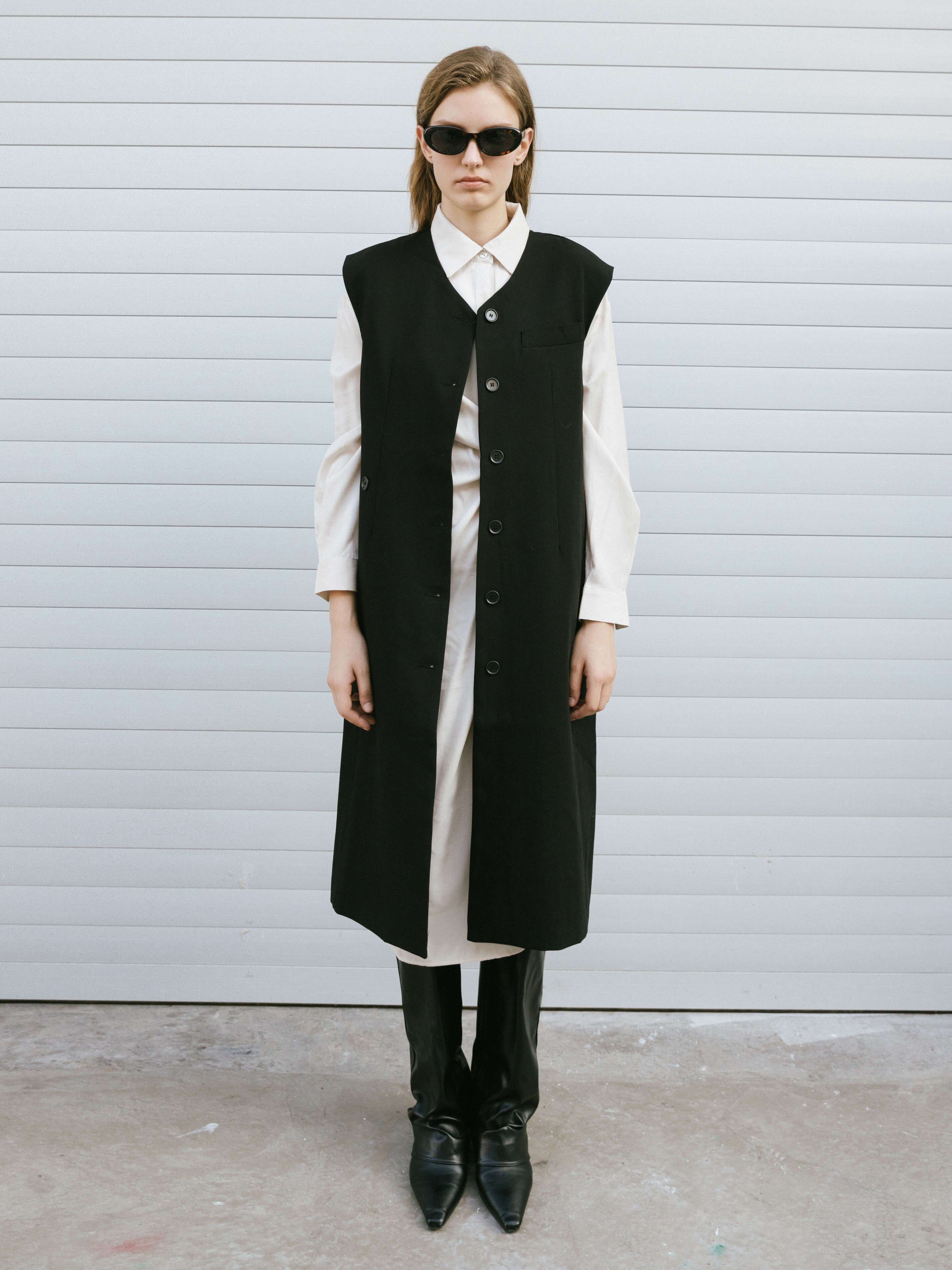 V-neck Long Tailored Vest-5