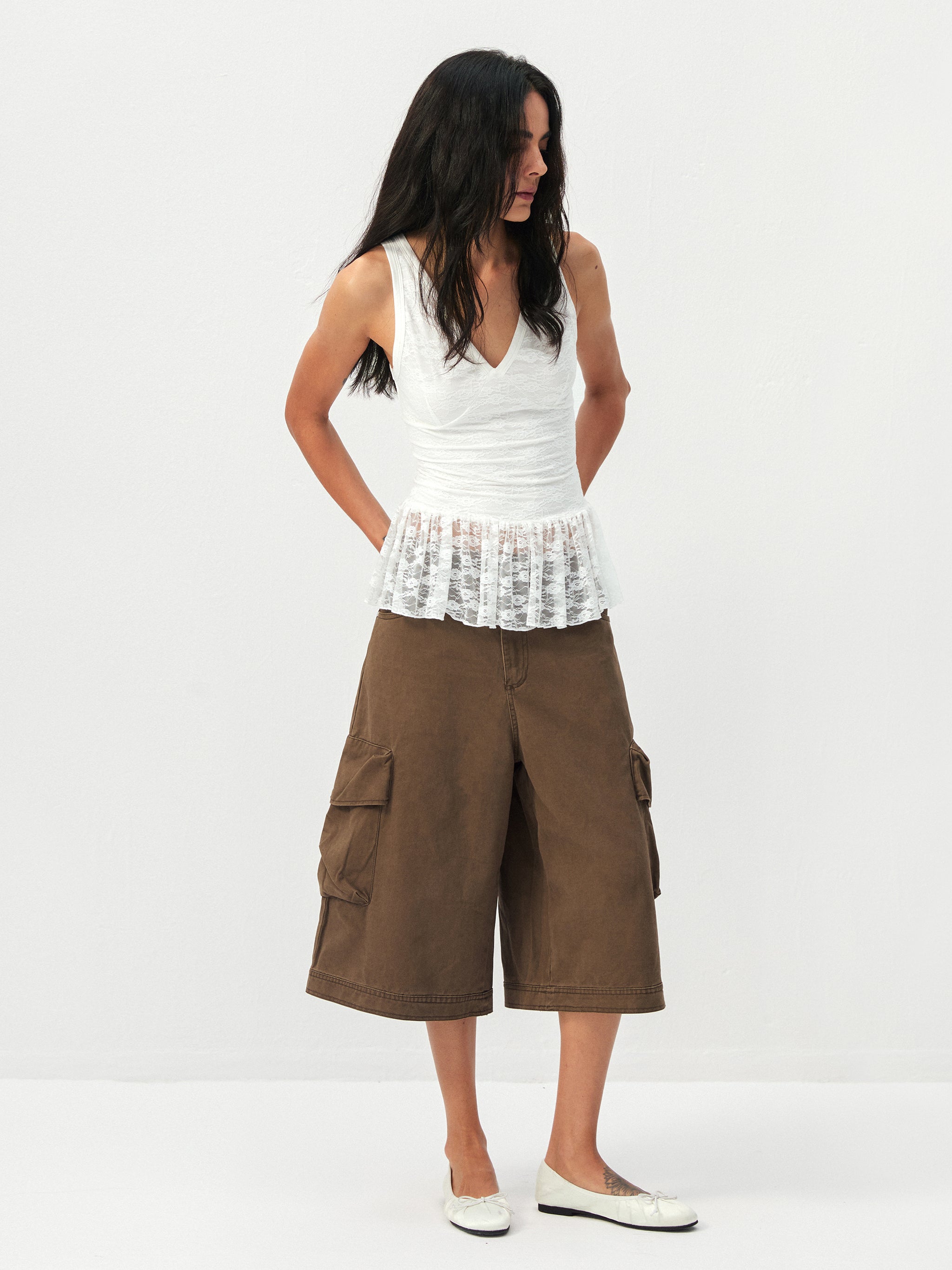 CUBIC Lace V-Neck Peplum Tank Top-4