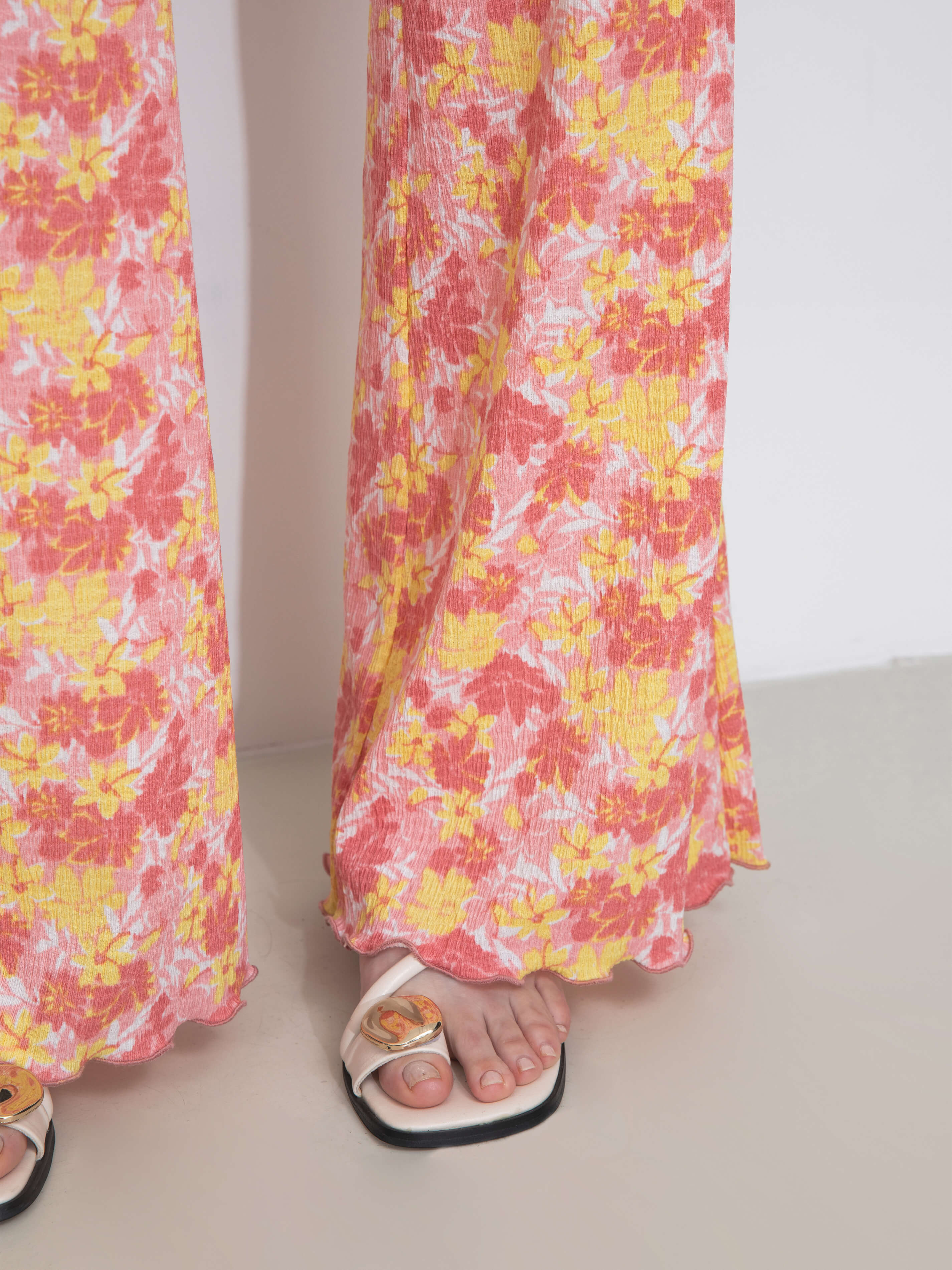 Women Wide Leg Floral Printed Pants-4