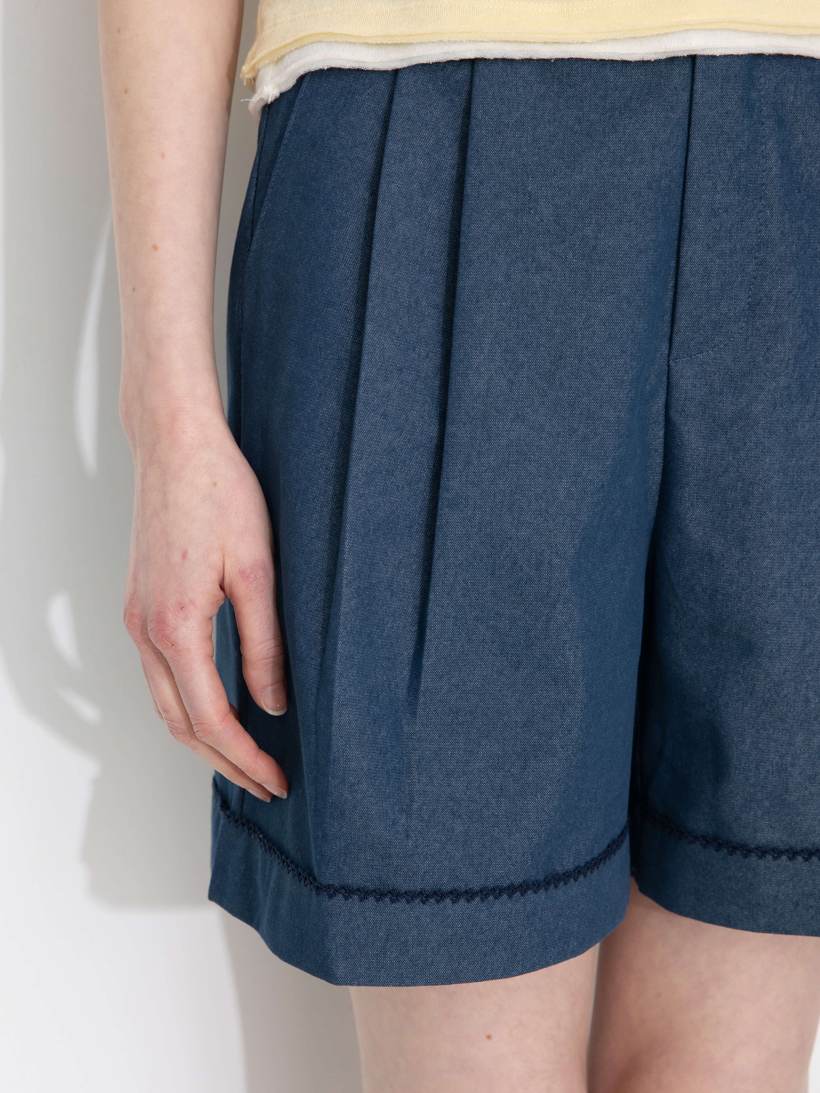 Pleated Wide-Leg Shorts-5