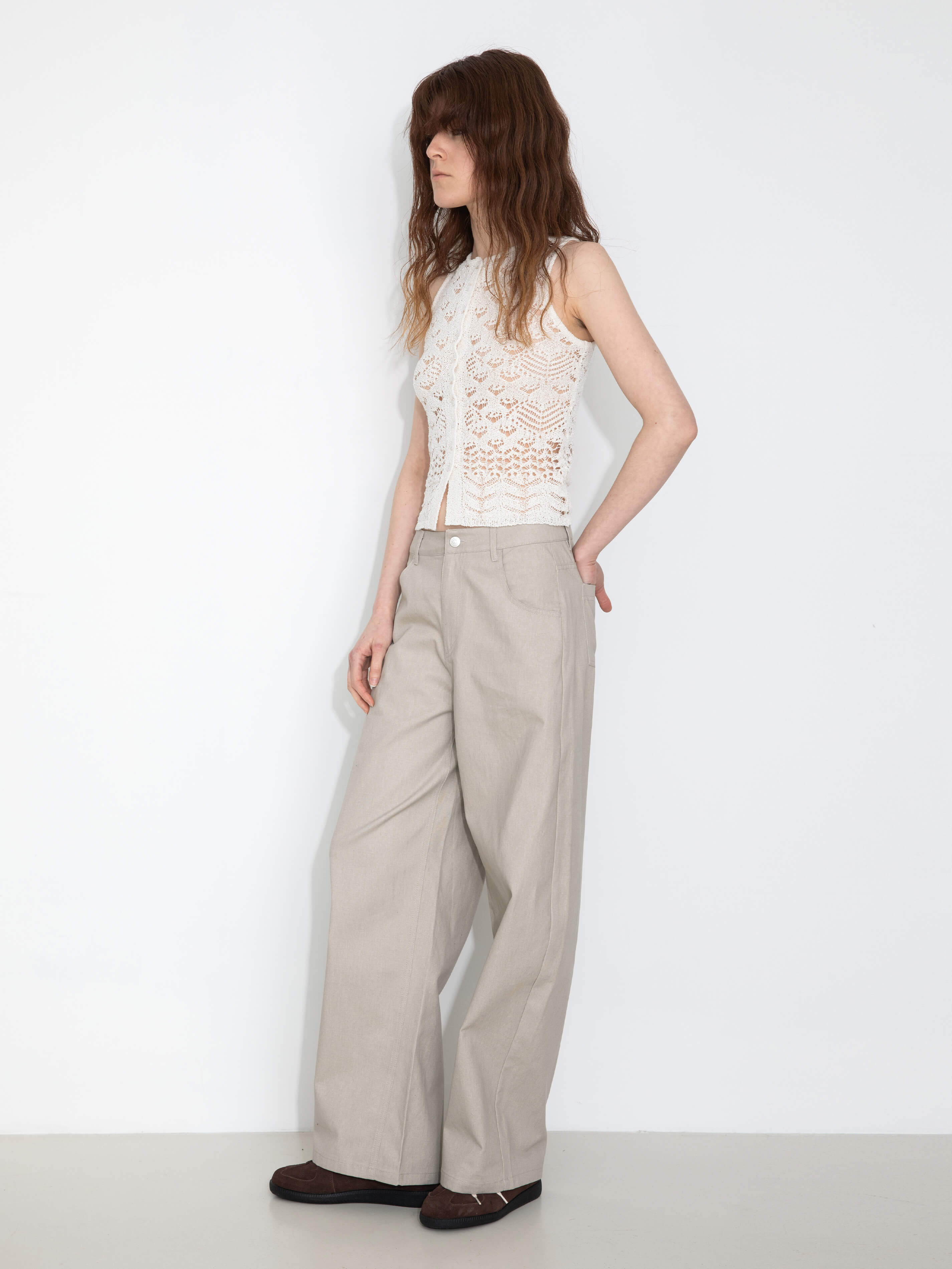 Hollow-Out Crochet Knit Sleeveless Top-4