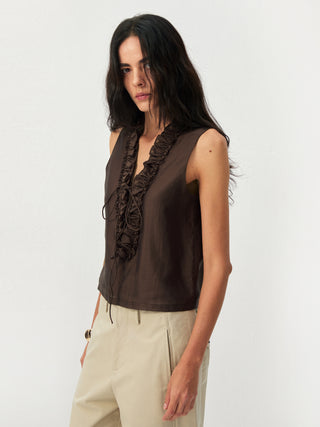 CUBIC Ruffled V-Neck Sleeveless Blouse
