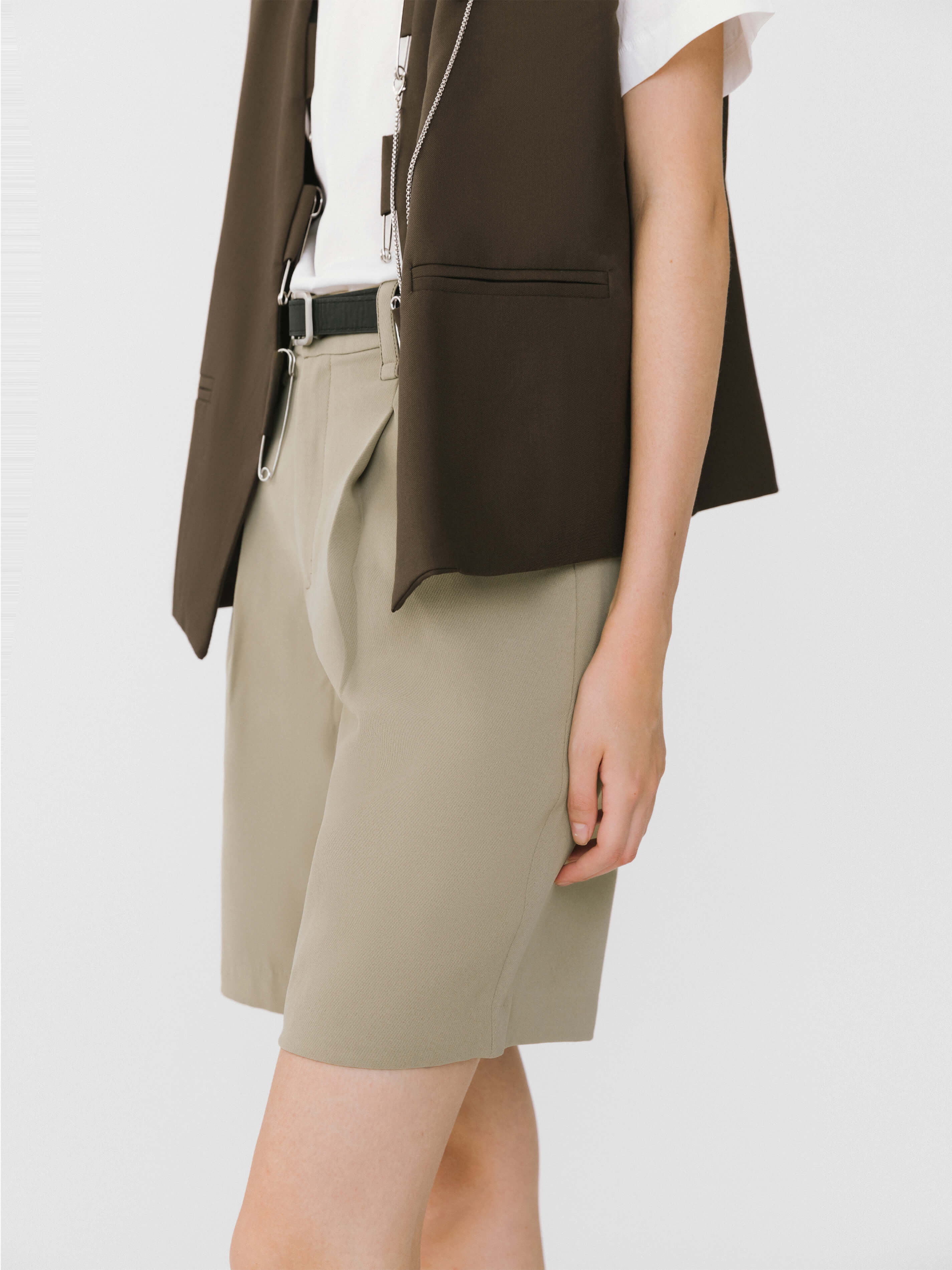 Asymmetric Cut Out Tailored Shorts-4