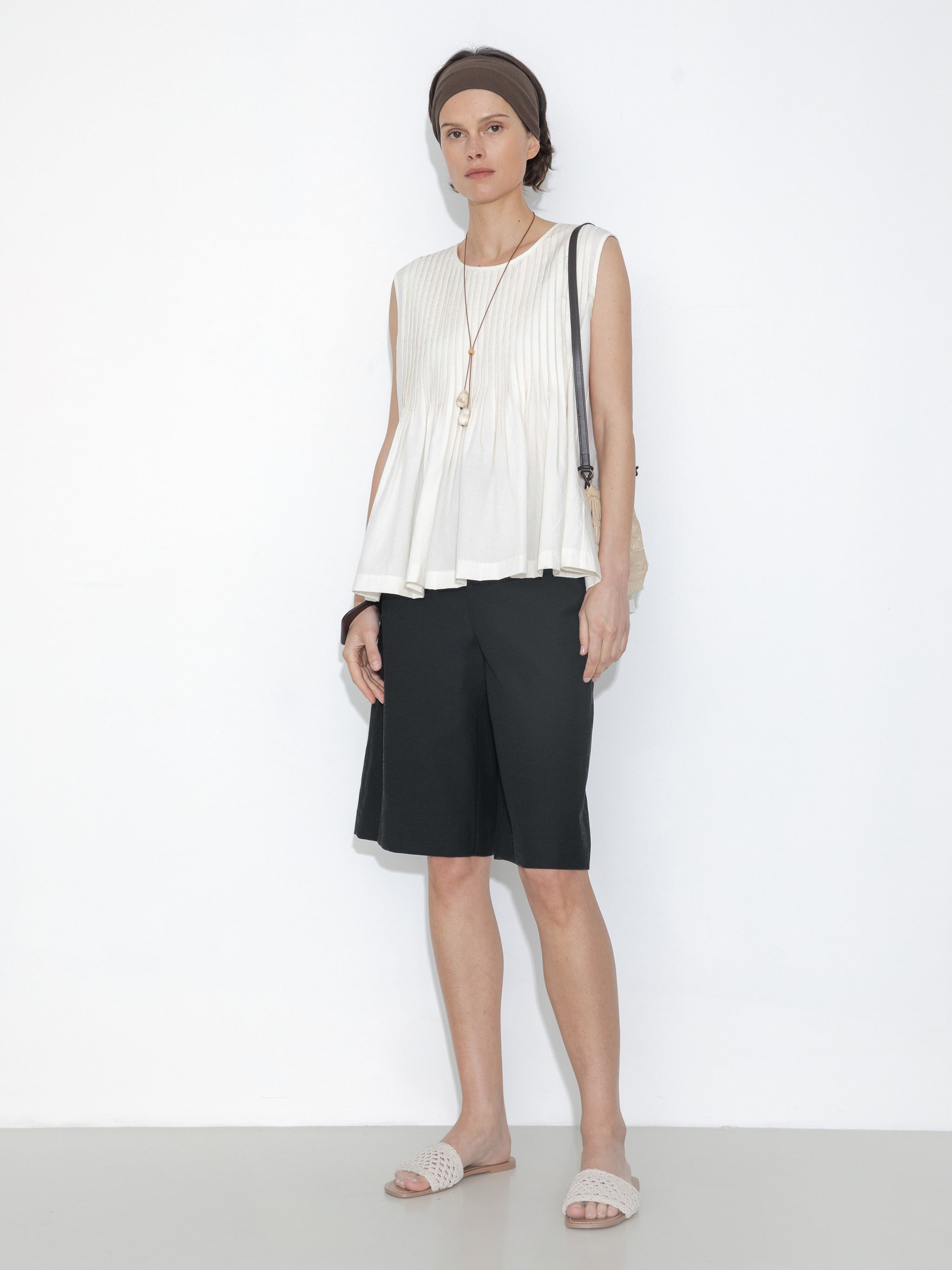 Pleated Sleeveless Blouse with Necklace-4