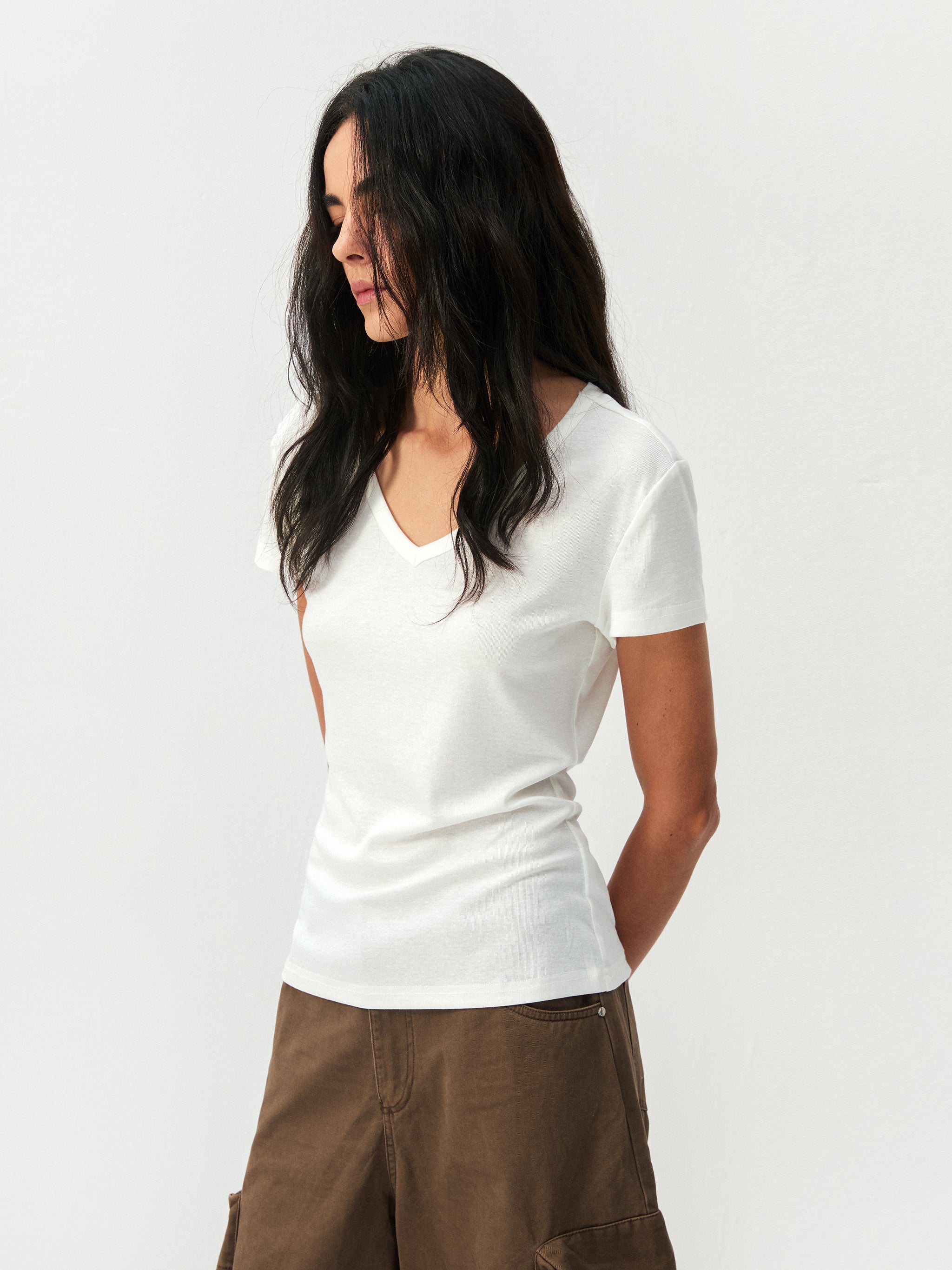 CUBIC Linen-Blend V-Neck Slim Fit Top-4