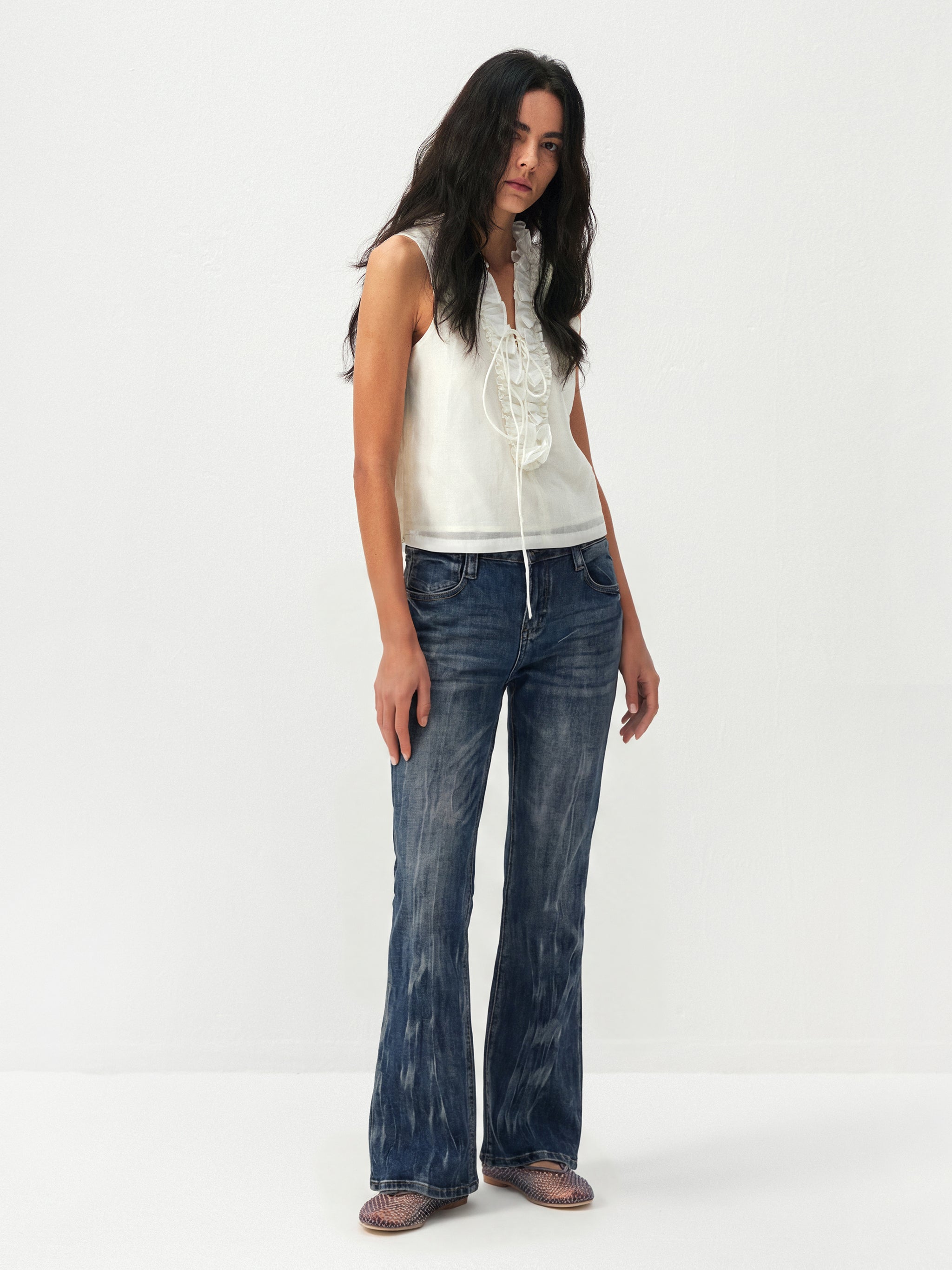 CUBIC  Low-Rise Flare Jeans-4