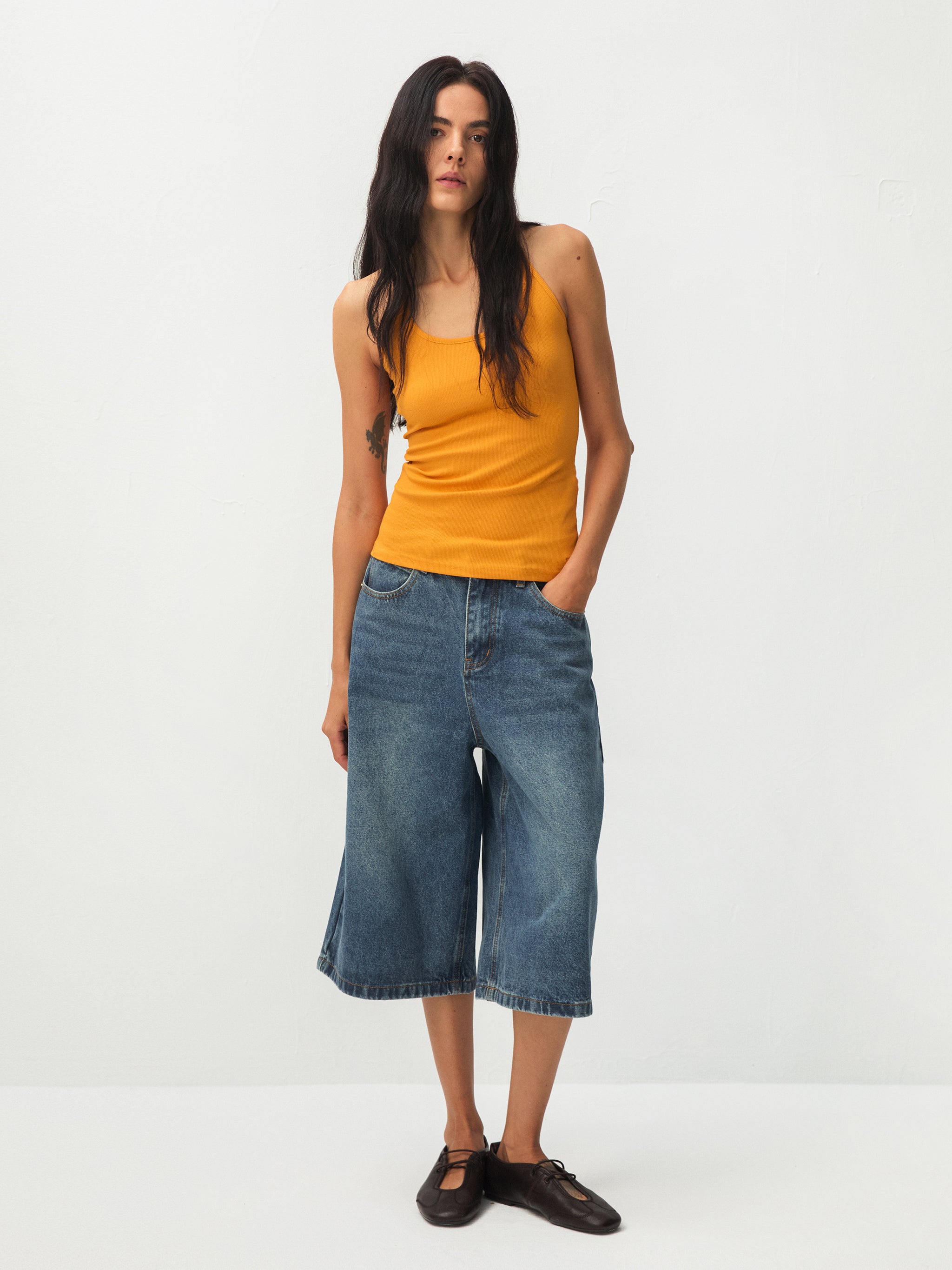Loose Fit Knee-Length Denim Shorts-4