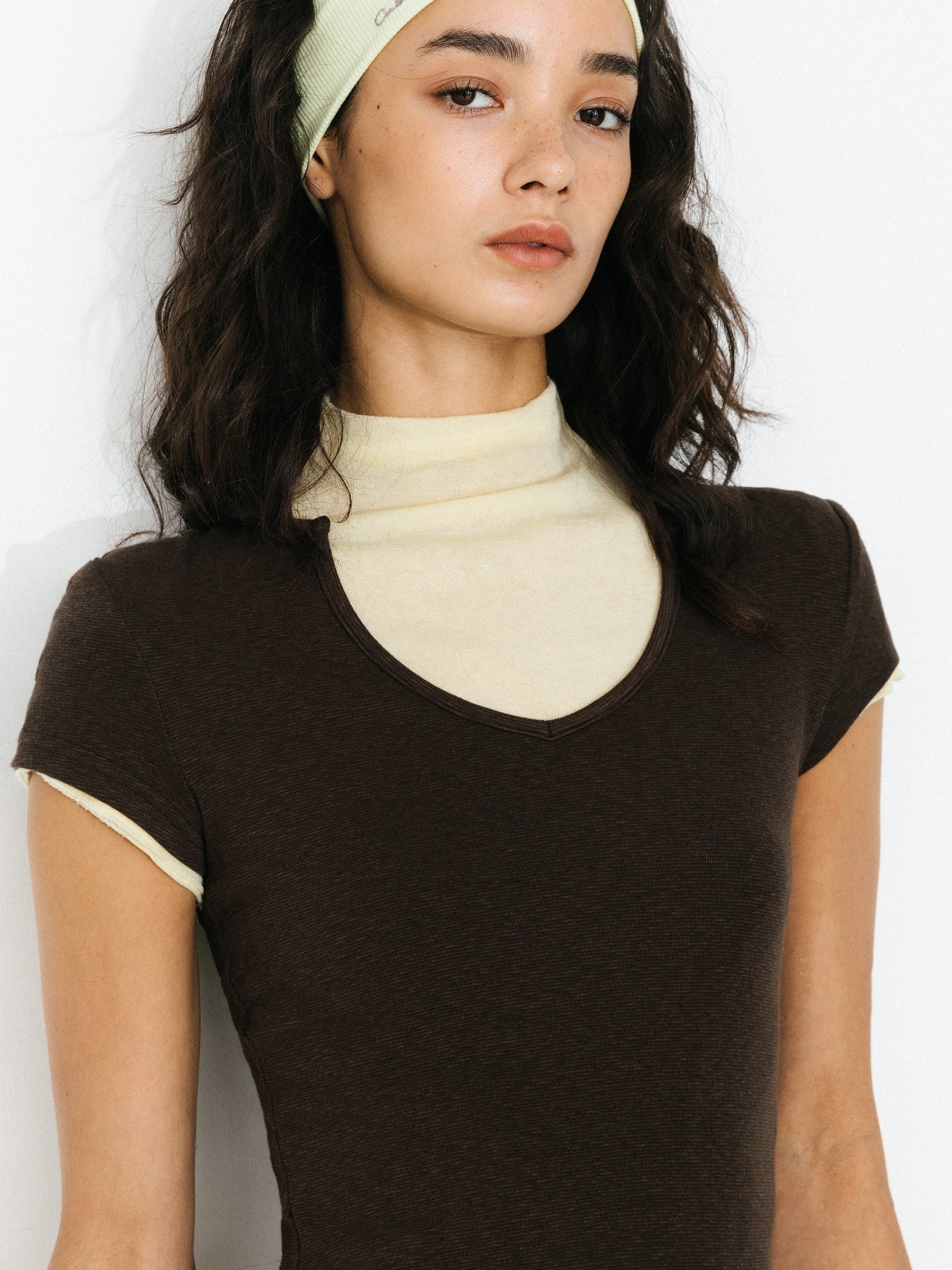 C by CUBIC Cropped Slim-Fit Sweetheart Neck T-Shirt-4