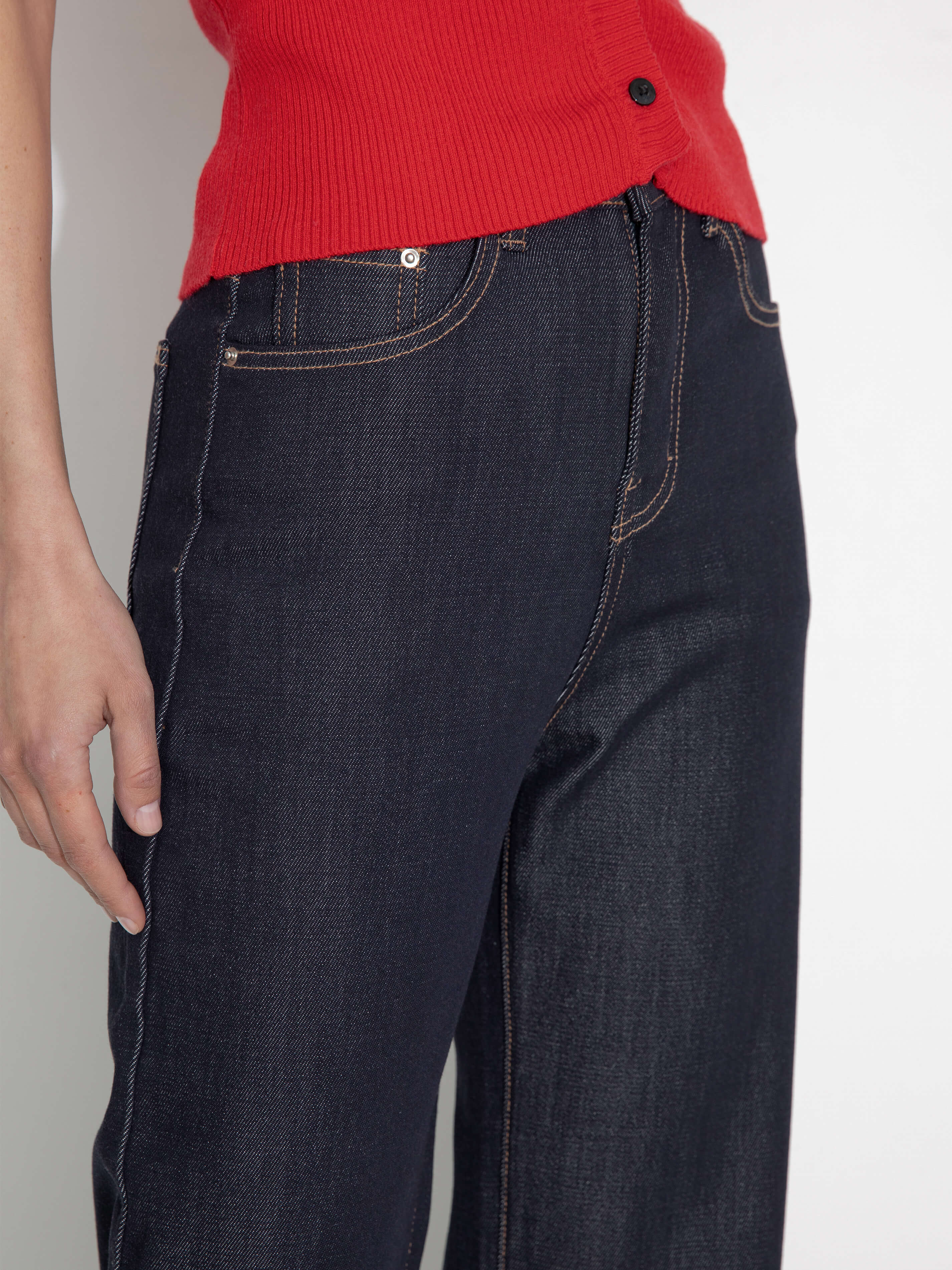 Straight-Leg Vintage Jeans-4