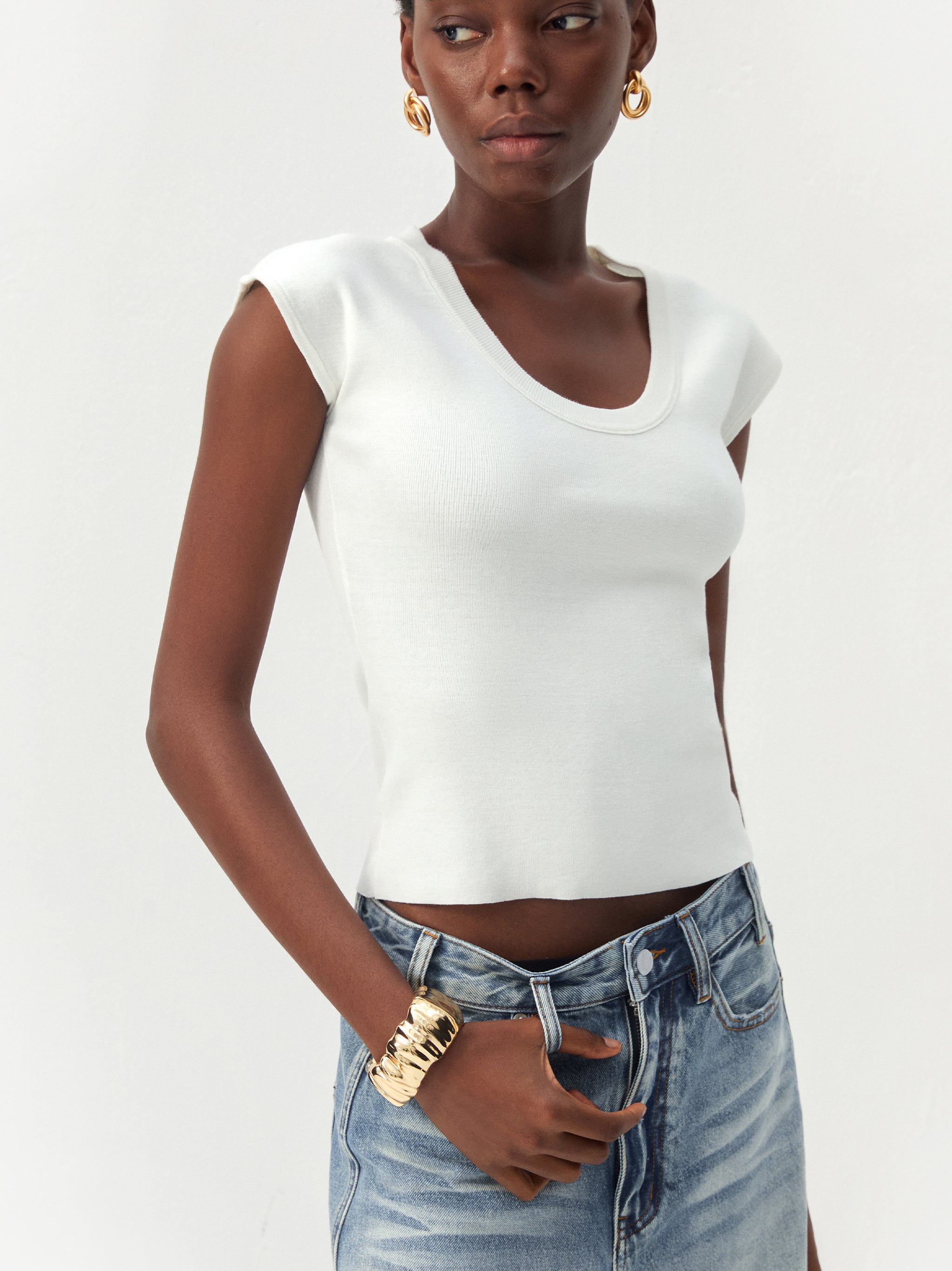 CUBIC Lyocell-Blend Minimalist U-Neck Top-4