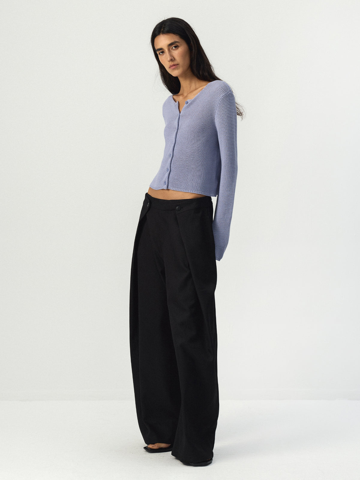 CUBIC Scoop Neck Button Knit Cardigan-4