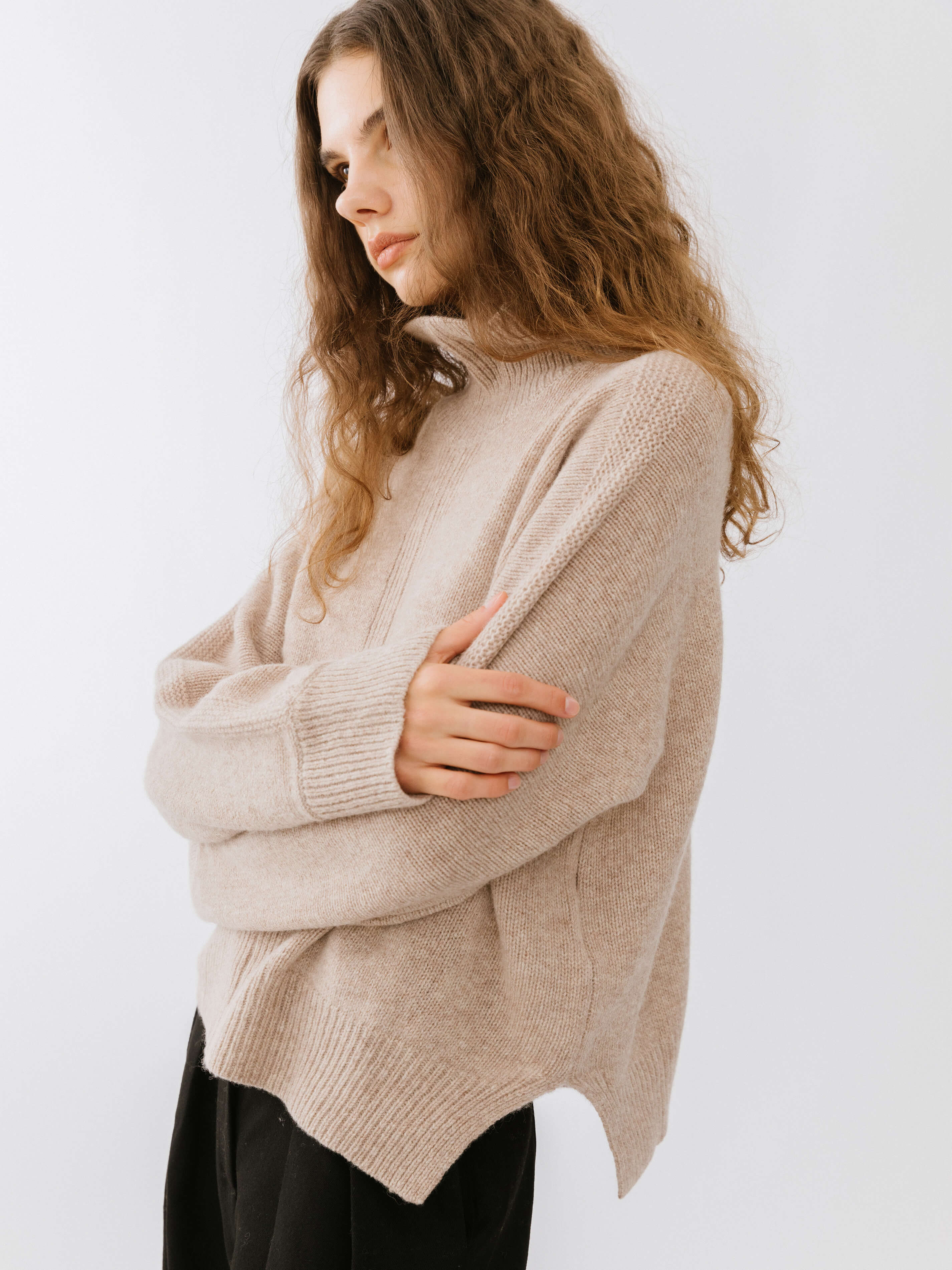 High Neck Sheep Wool Sweater-4