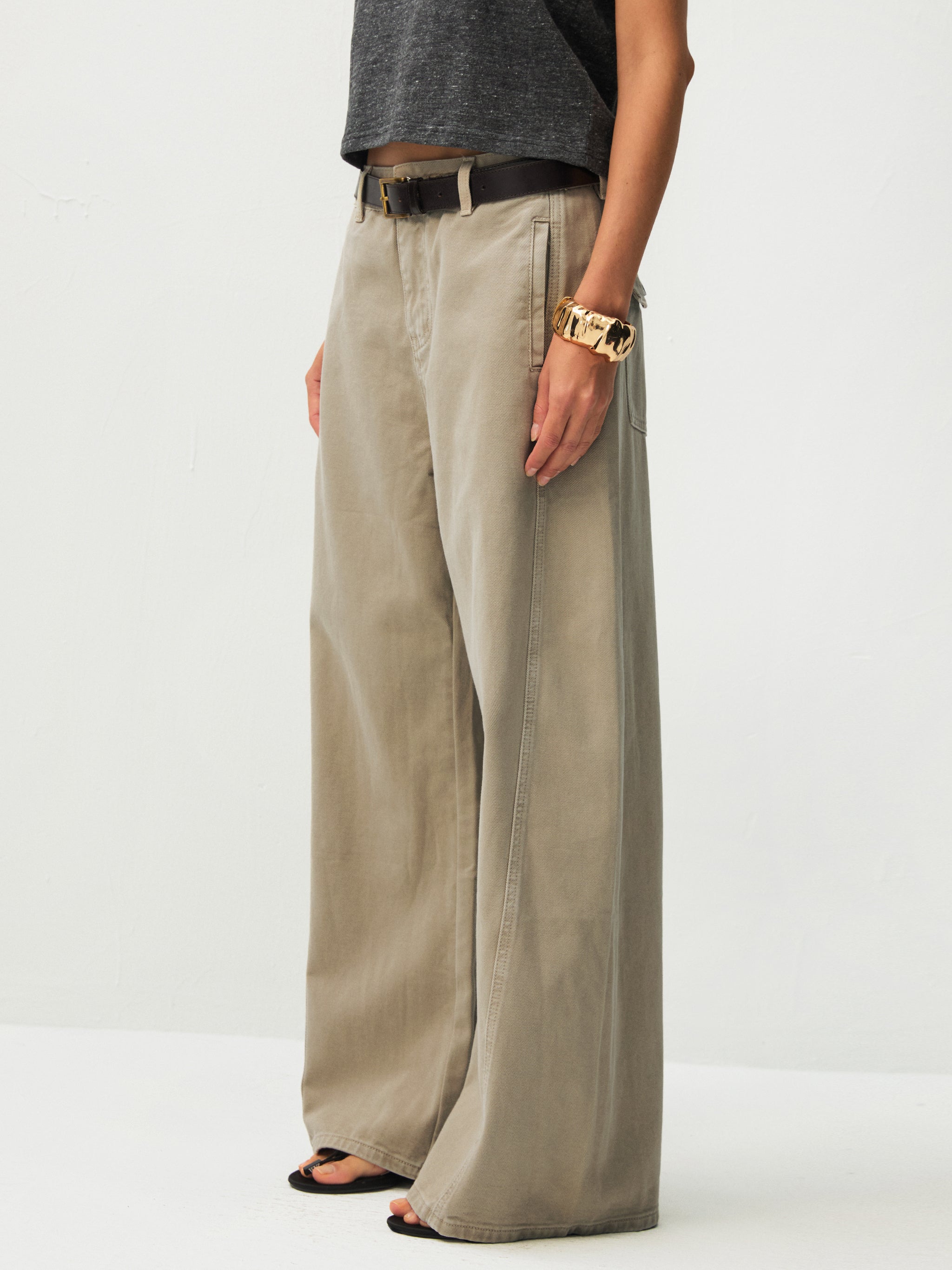 CUBIC Minimalist Wide-Leg Trousers-4