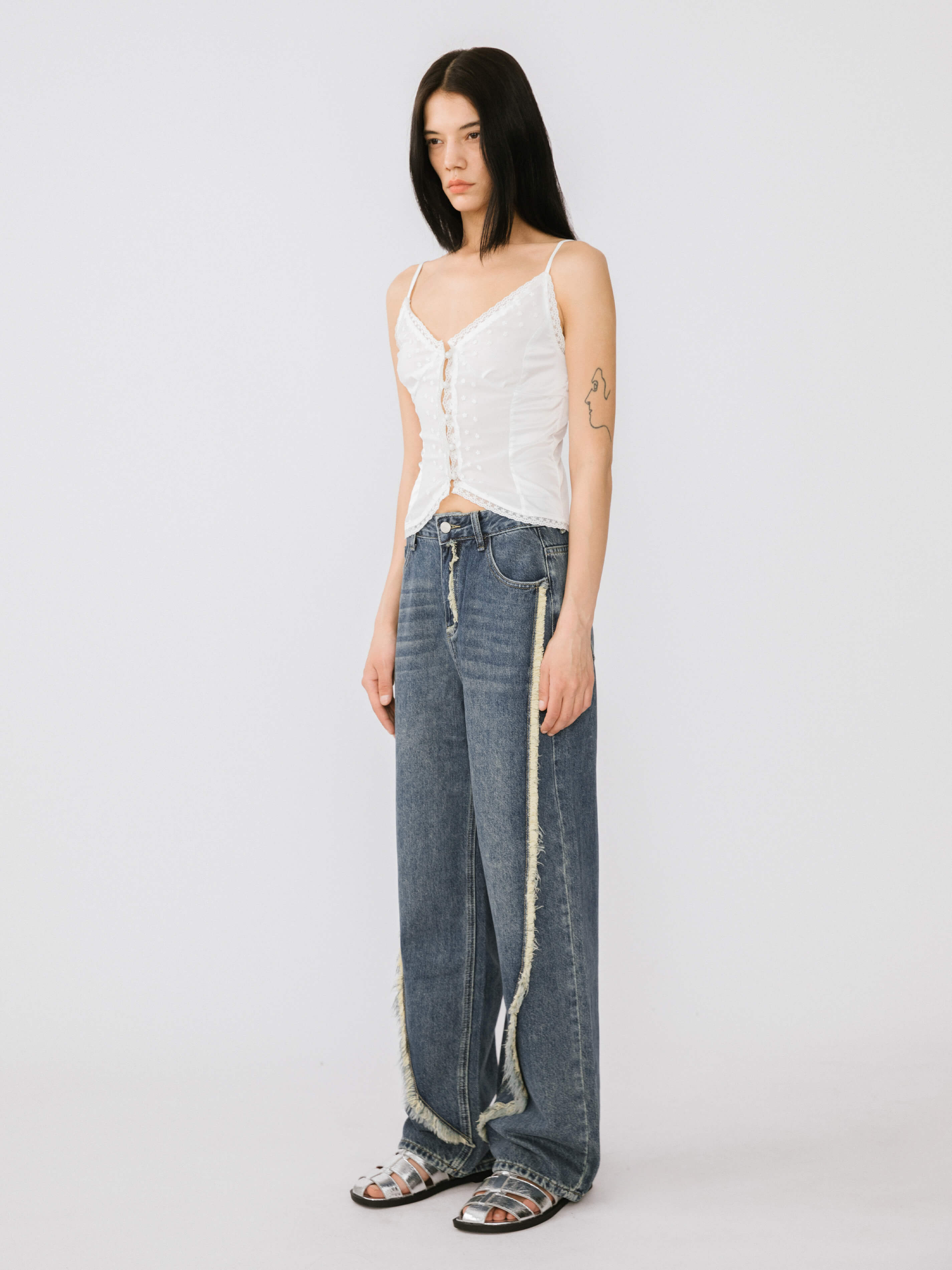 Straight Leg Distressed Detailed Jeans-4