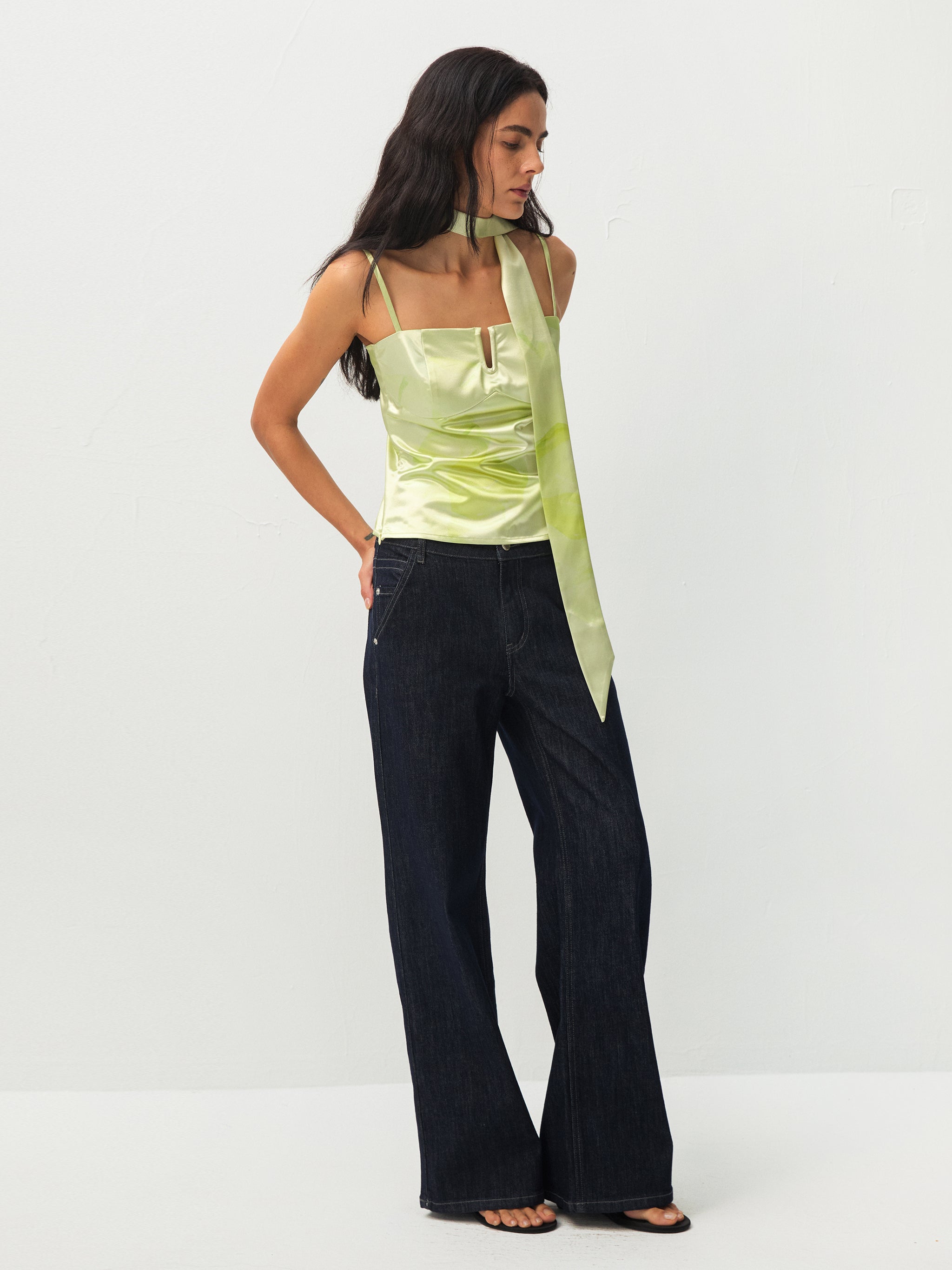 CUBIC Apple Print Satin Skinny Scarf-4