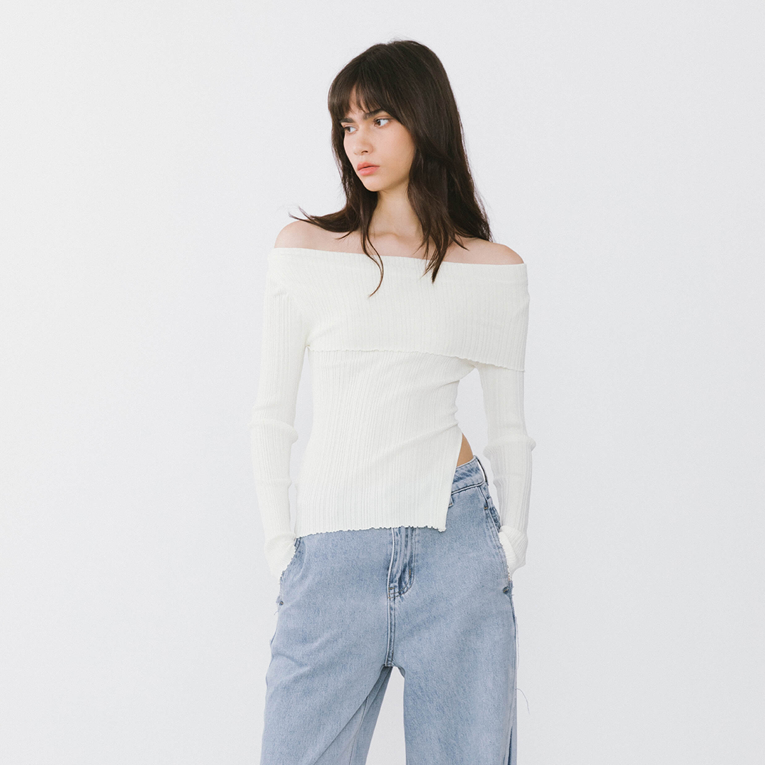 Off-Shoulder Long Sleeve Fitted Top-11