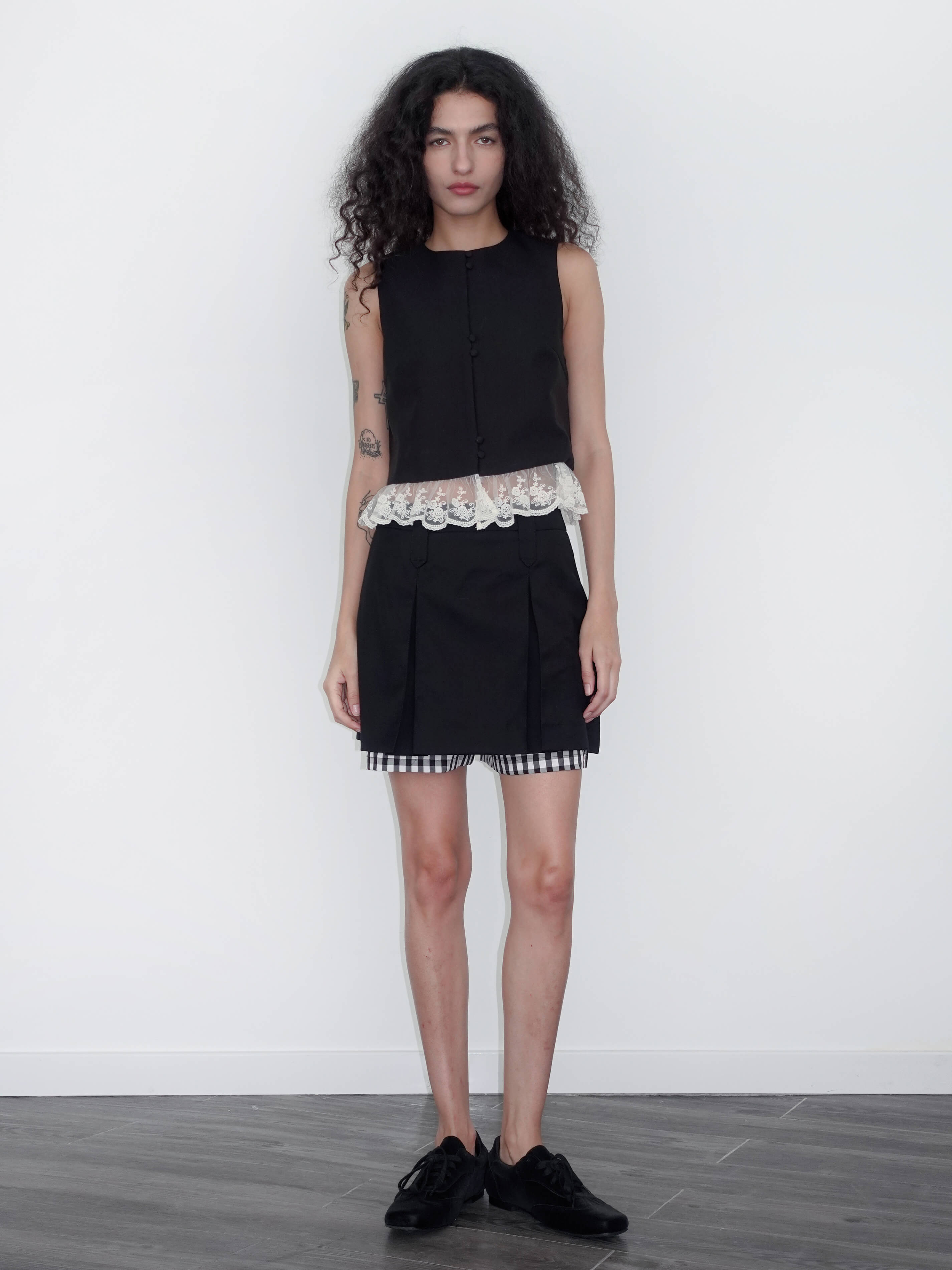Lace Hem Patchwork Black Tank Top-5