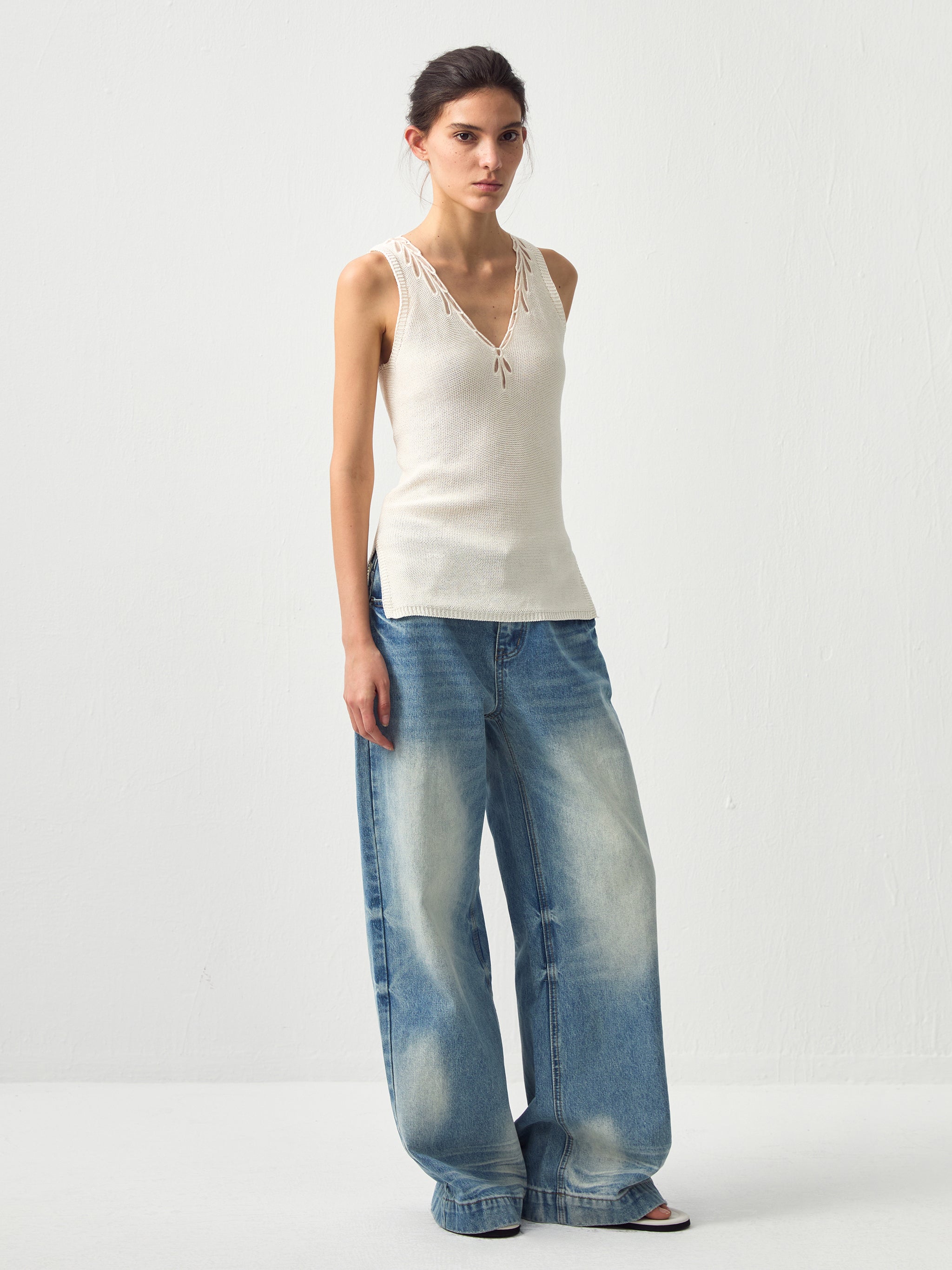 CUBIC Paperfeel V-Neck Tank Top-5