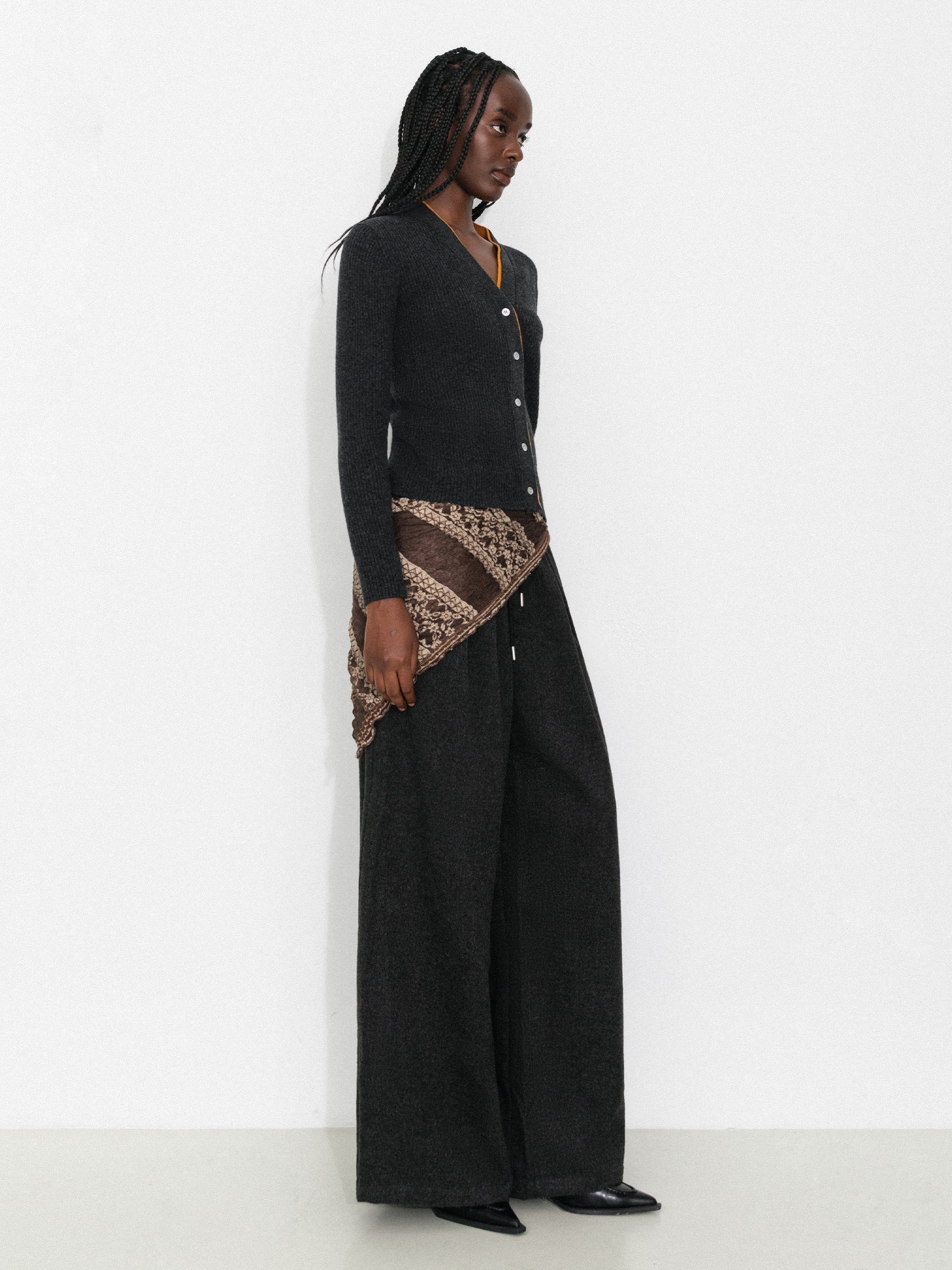100% Wool Contrast V-Neck Wool Knit Top-5