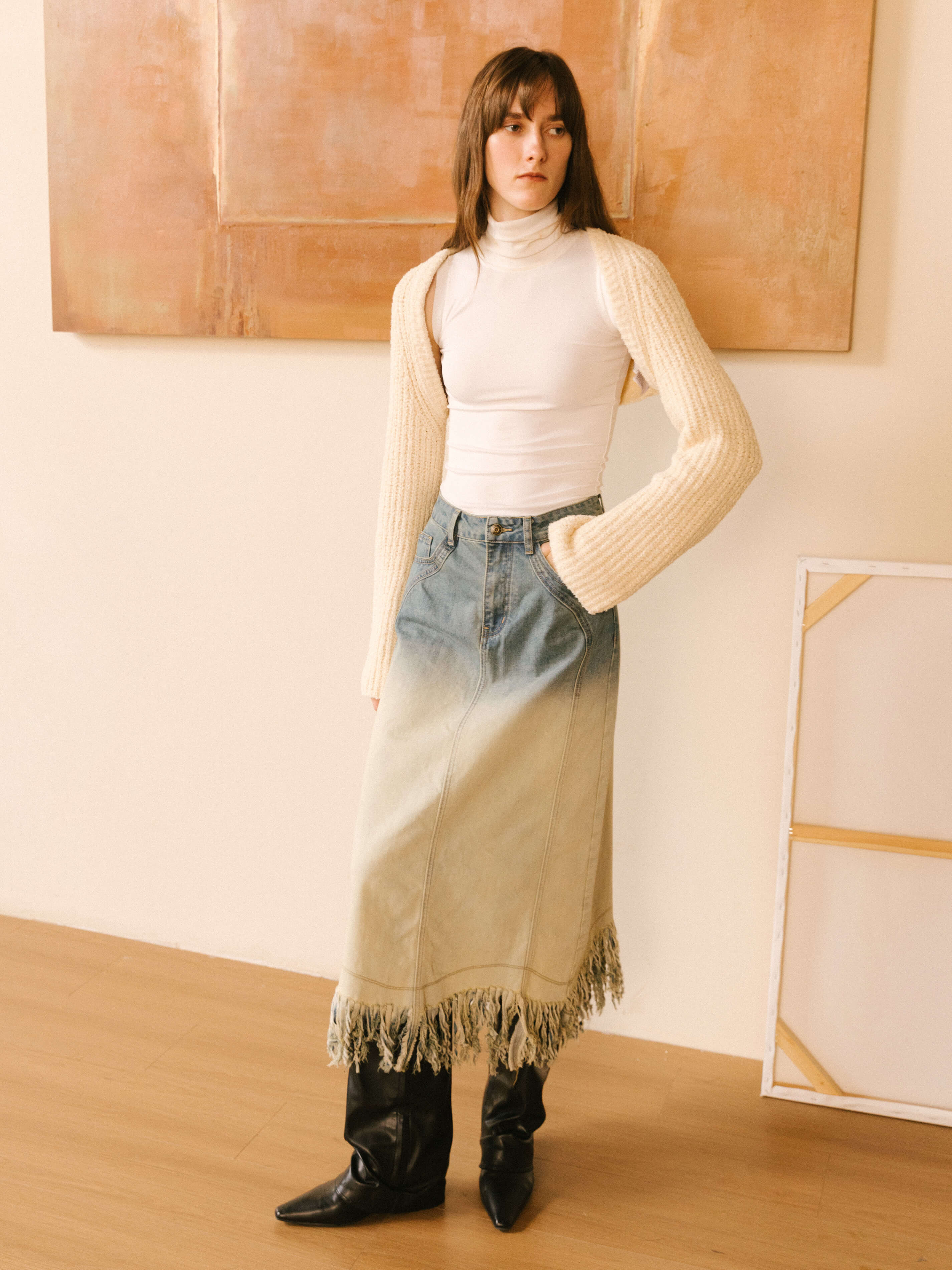 Stone Washed Demin Skirt with Frayed Hem-5