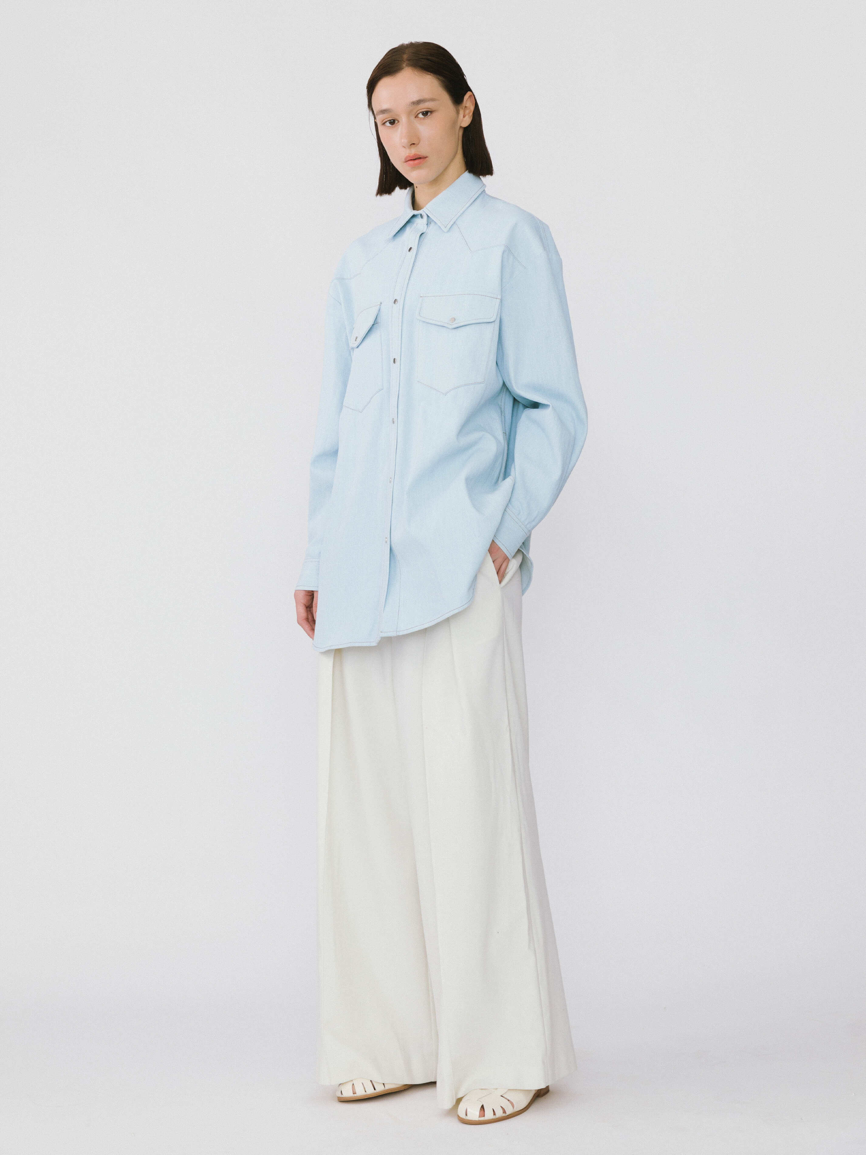 Light-colored Loose Denim Jacket-5
