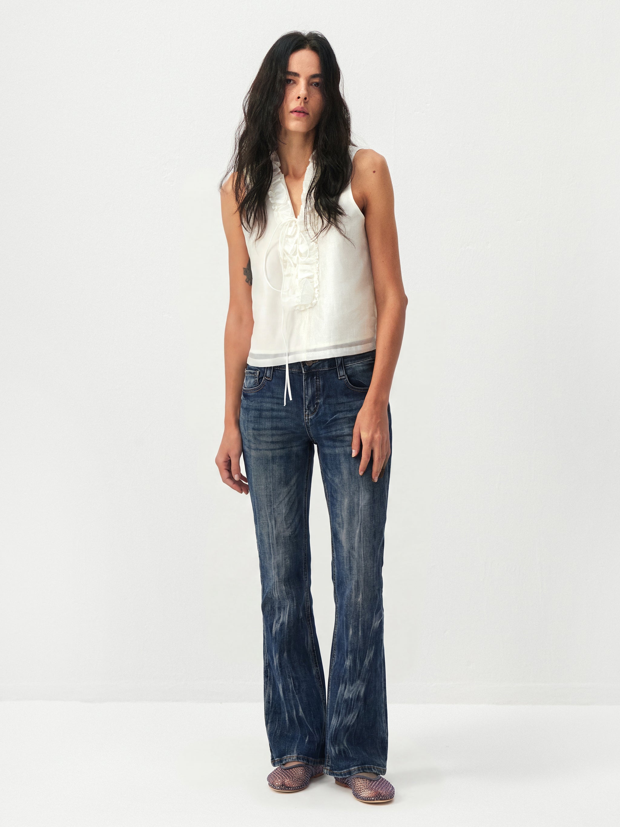 CUBIC  Low-Rise Flare Jeans-5