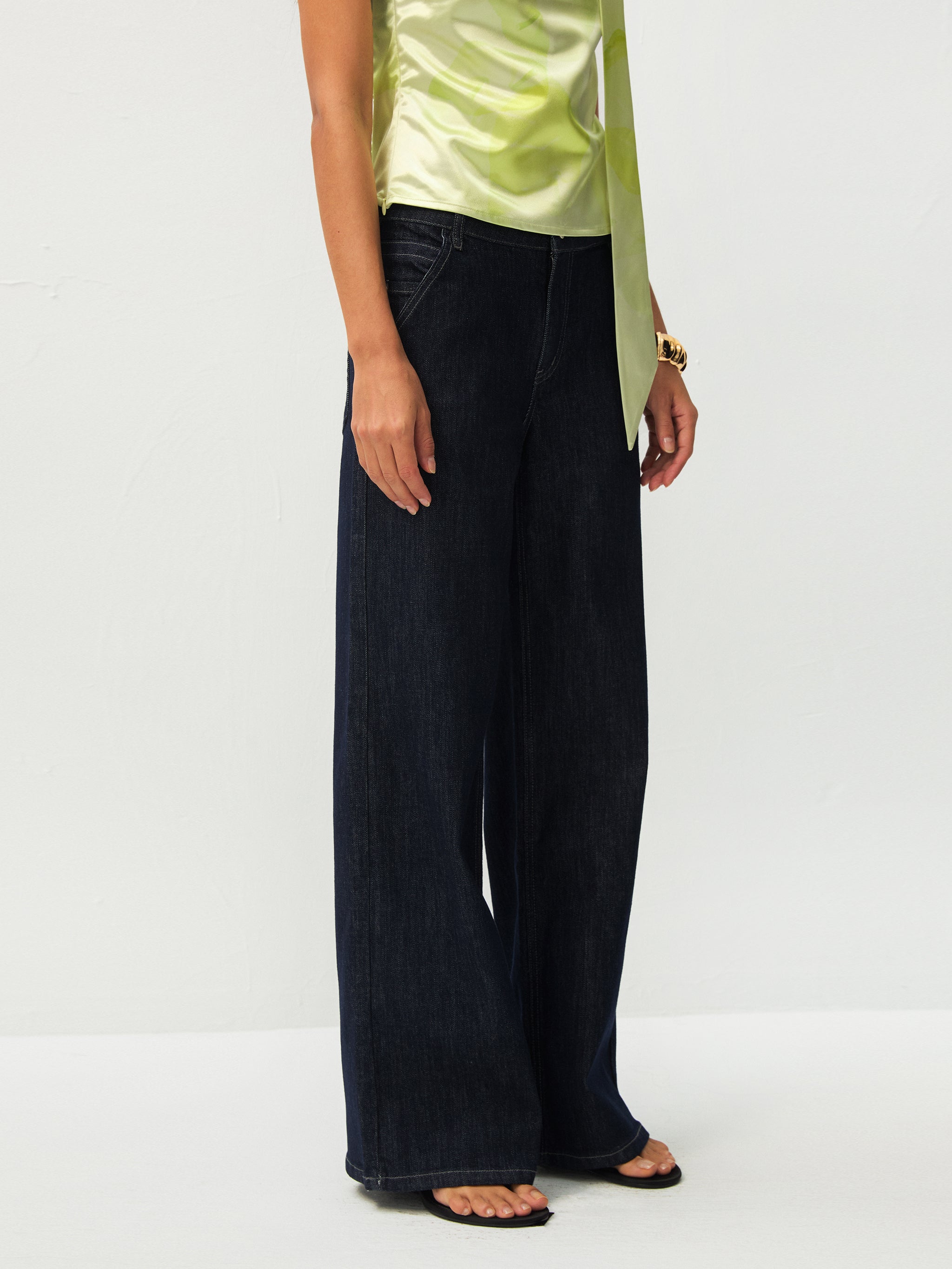 CUBIC Classic Straight Leg Jeans-5