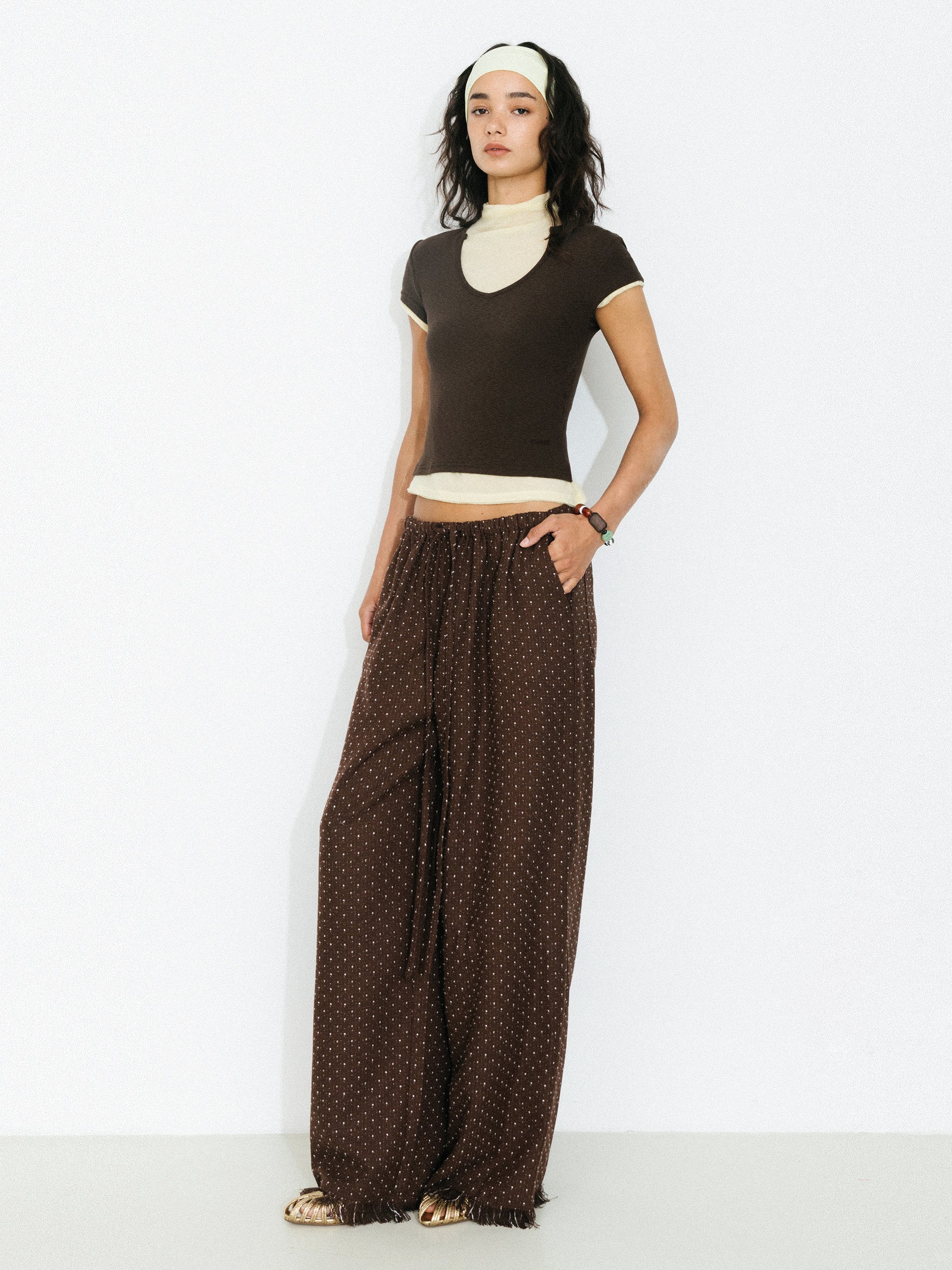 C by CUBIC Cropped Slim-Fit Sweetheart Neck T-Shirt-5