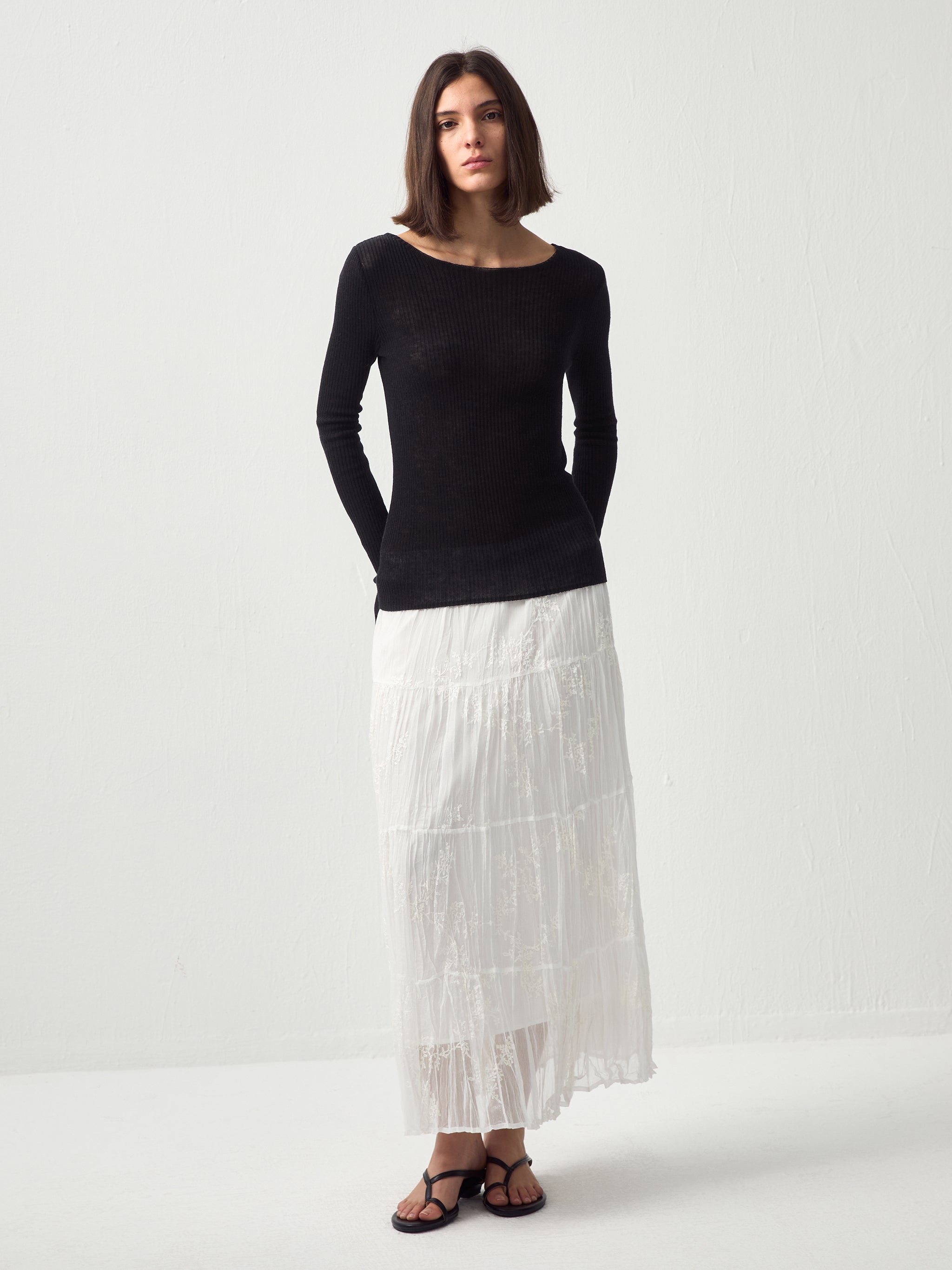 CUBIC Textured A-Line Embroidered Skirt(Pre order: 7 days)-6