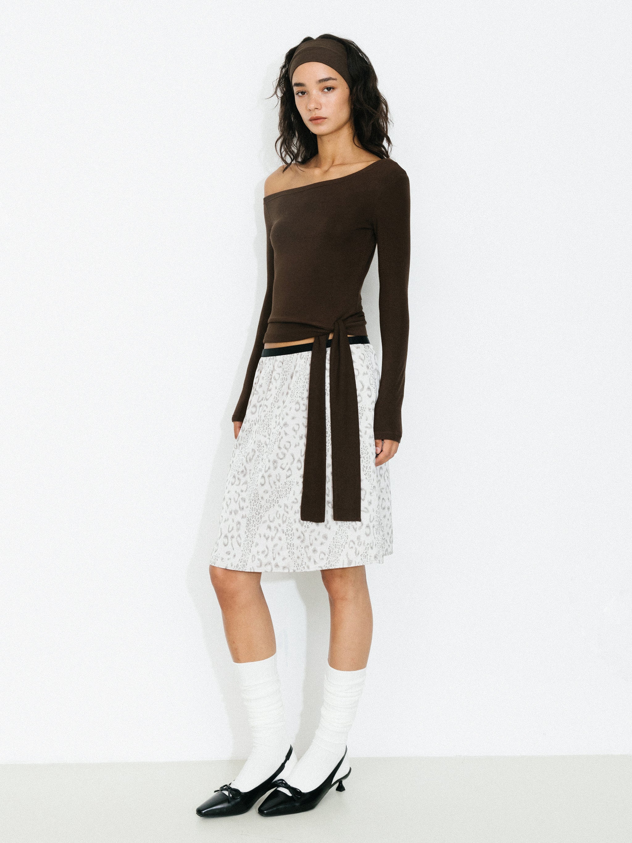 C by CUBIC One-Shoulder Slim-Fit Long-Sleeve Top-5