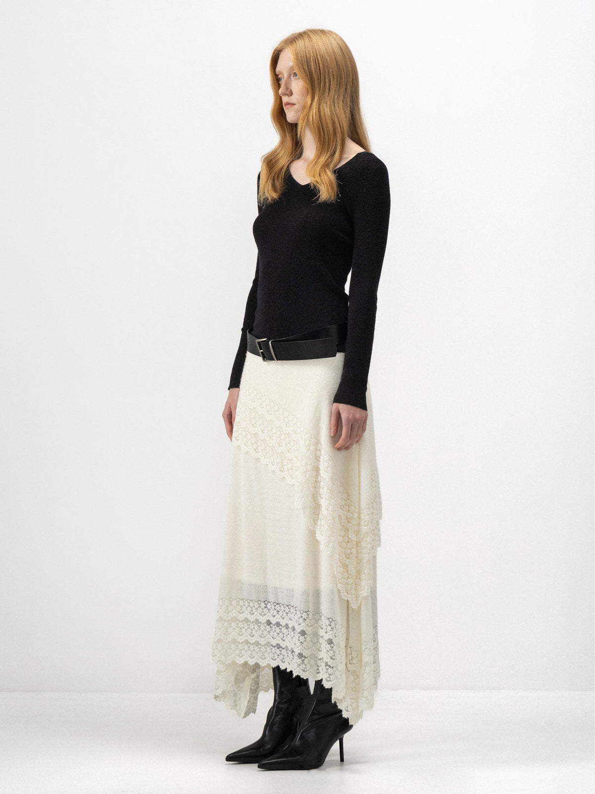 CUBIC Seamless Wool V-Neck Knit Top-5