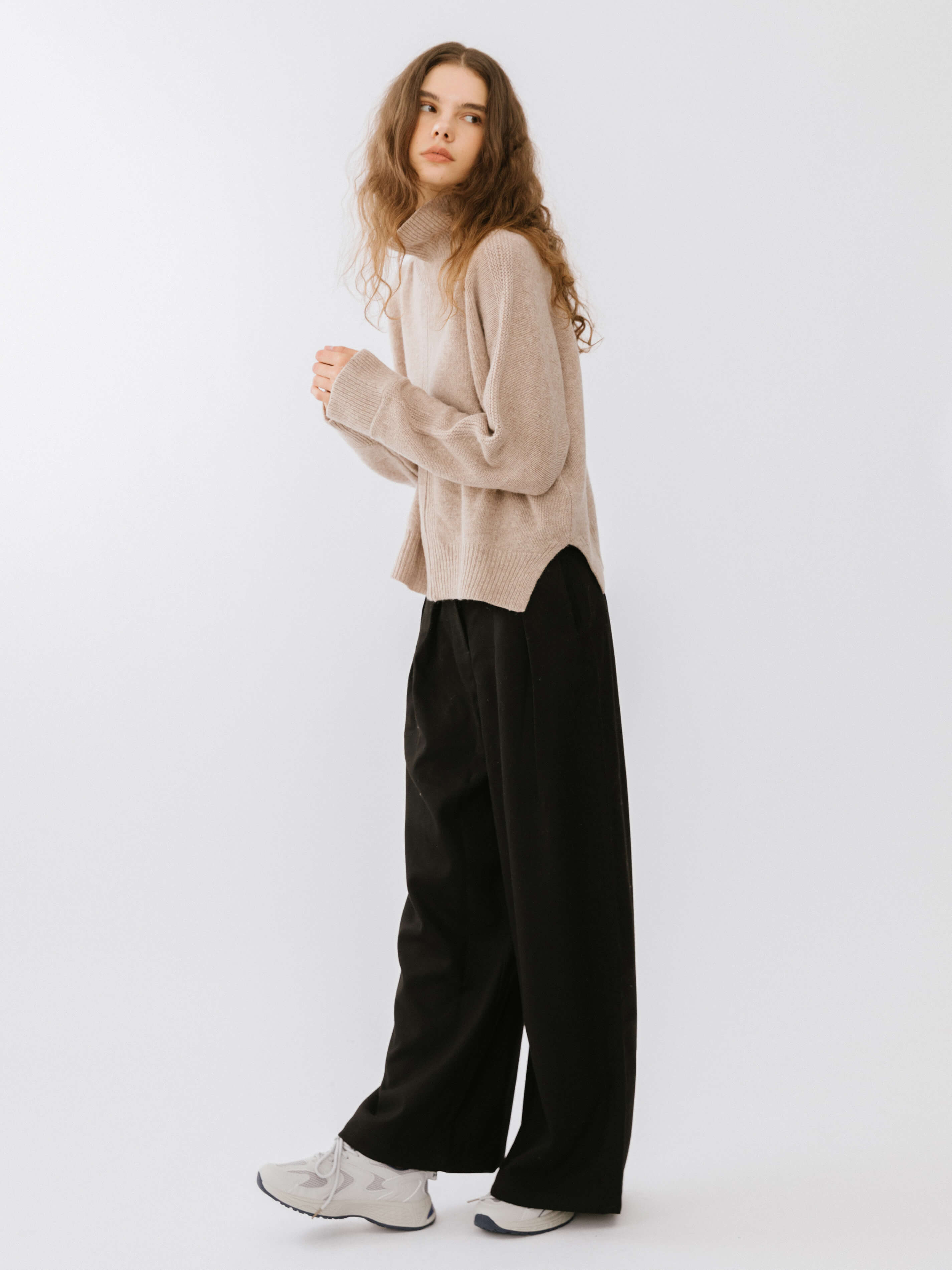 High Neck Sheep Wool Sweater-5